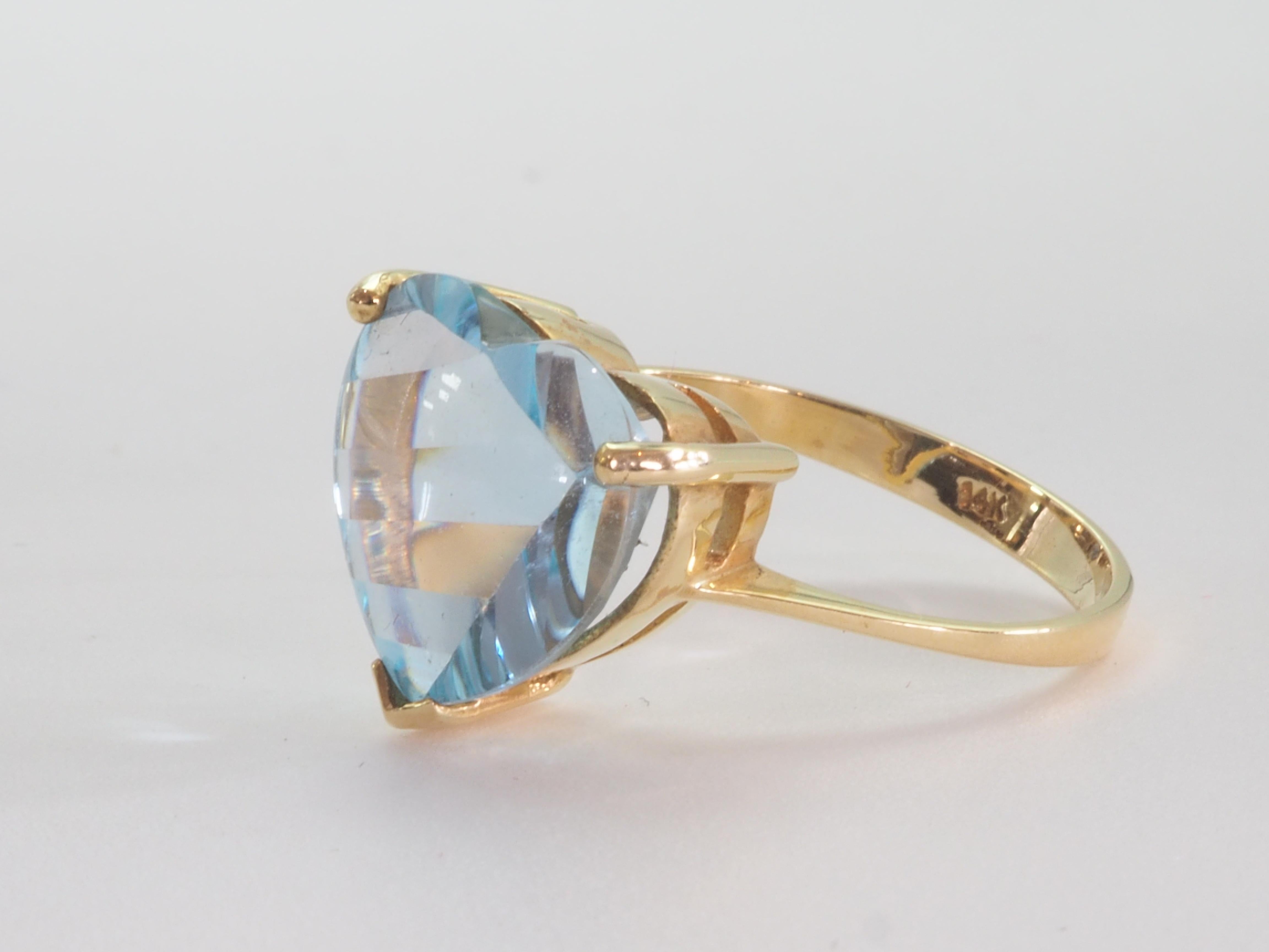 14K Gold 6,35 Karat Fancy Herzschliff Himmelblauer Topas Solitär Ring im Zustand „Neu“ im Angebot in เกาะสมุย, TH