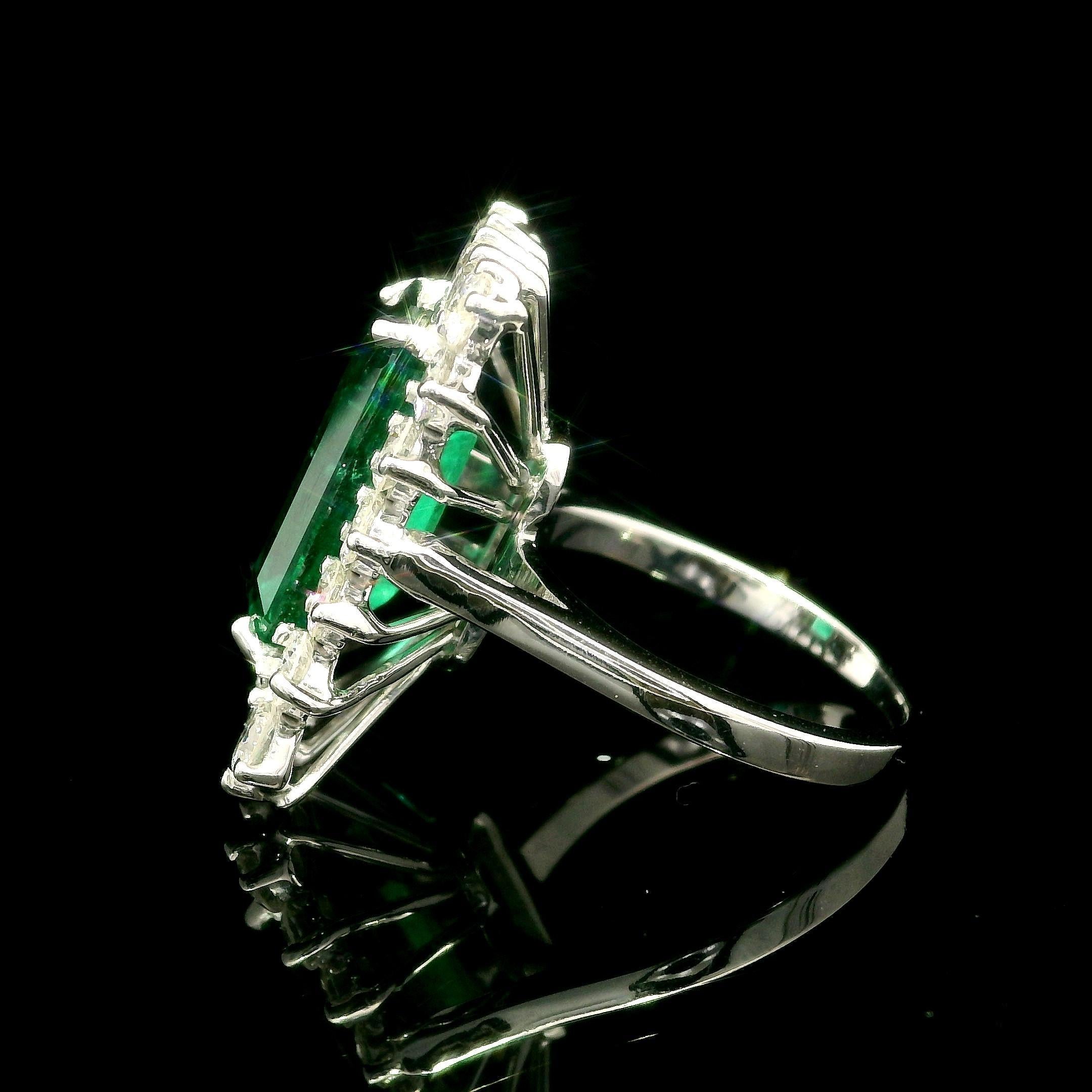Women's 14k Gold AGL 6.9ctw Elongated Rectangular Emerald & Diamond Halo Cocktail Ring For Sale