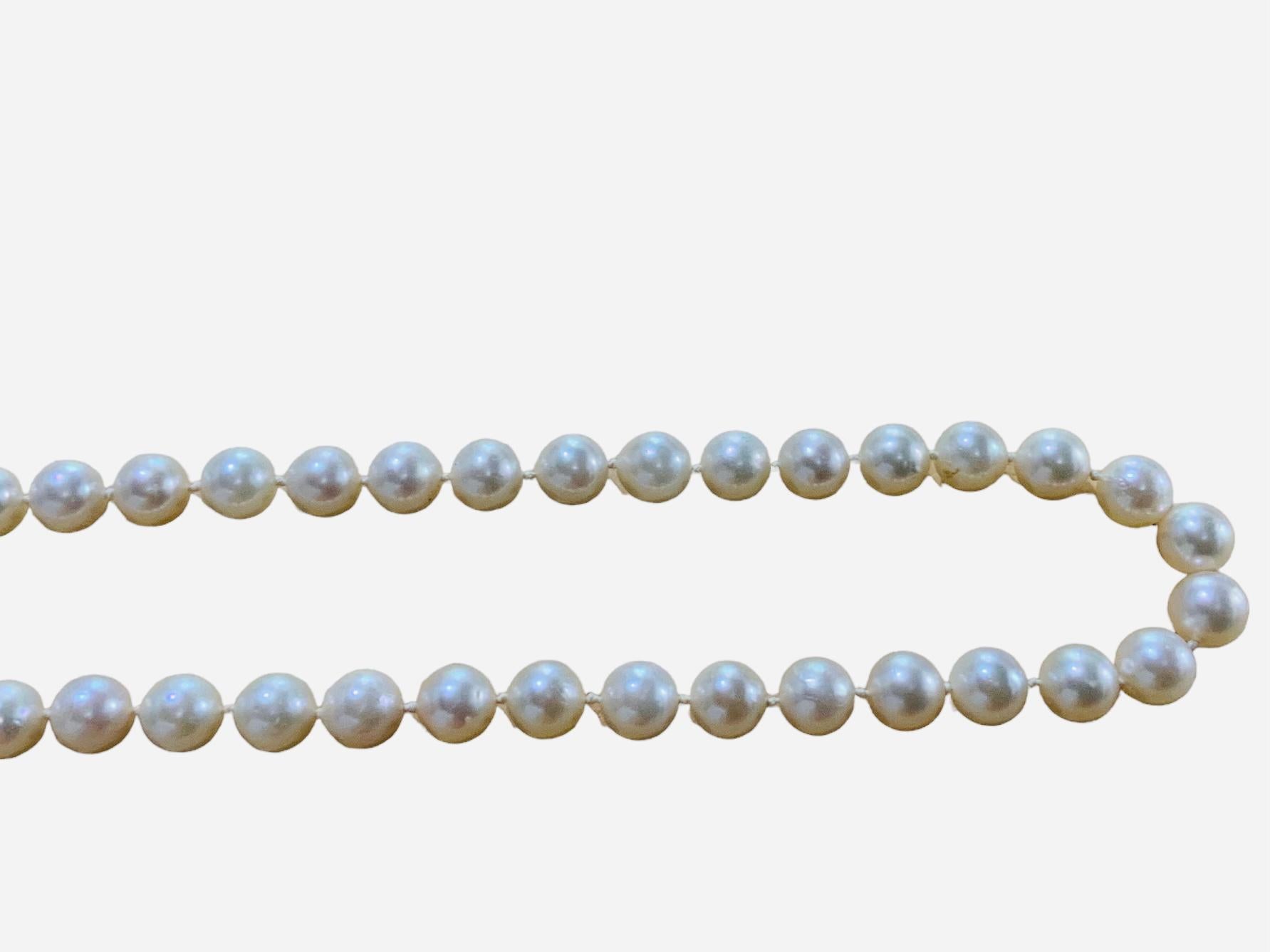 Halskette aus 14 Karat Gold Akoya-Perlen und Diamanten  Damen im Angebot