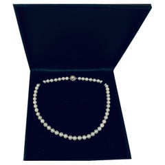 Halskette aus 14 Karat Gold Akoya-Perlen und Diamanten 