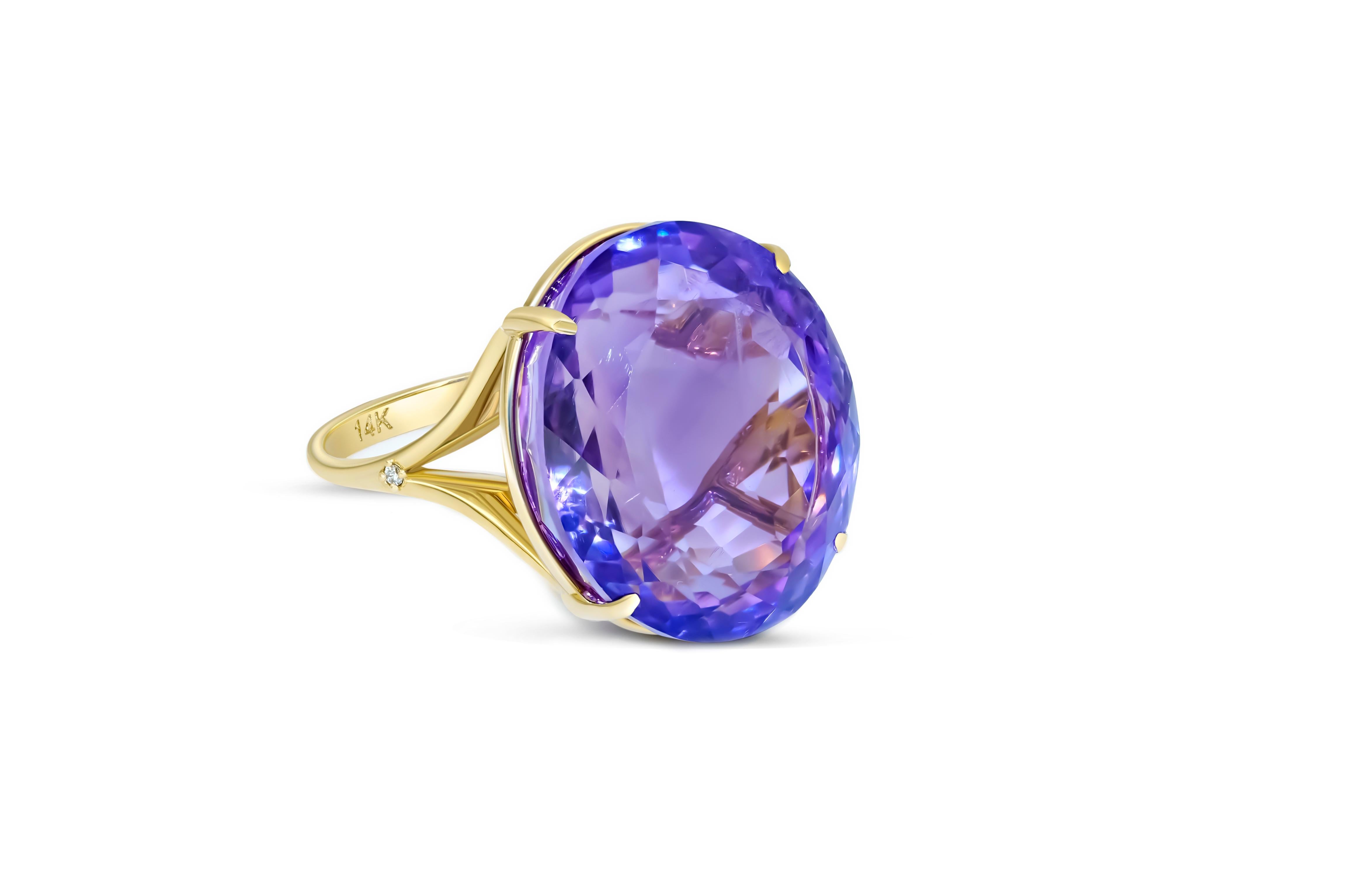 14k gold Amethyst and diamonds ring. 
Purple gemstone Ring. Cocktail amethyst ring. February birthstone ring. Oval amethyst ring.

Metal: 14k gold
Weight: 4.5 g. depends from size

Gemstones:
Set with amethyst, color violet
Oval cut, aprx 10