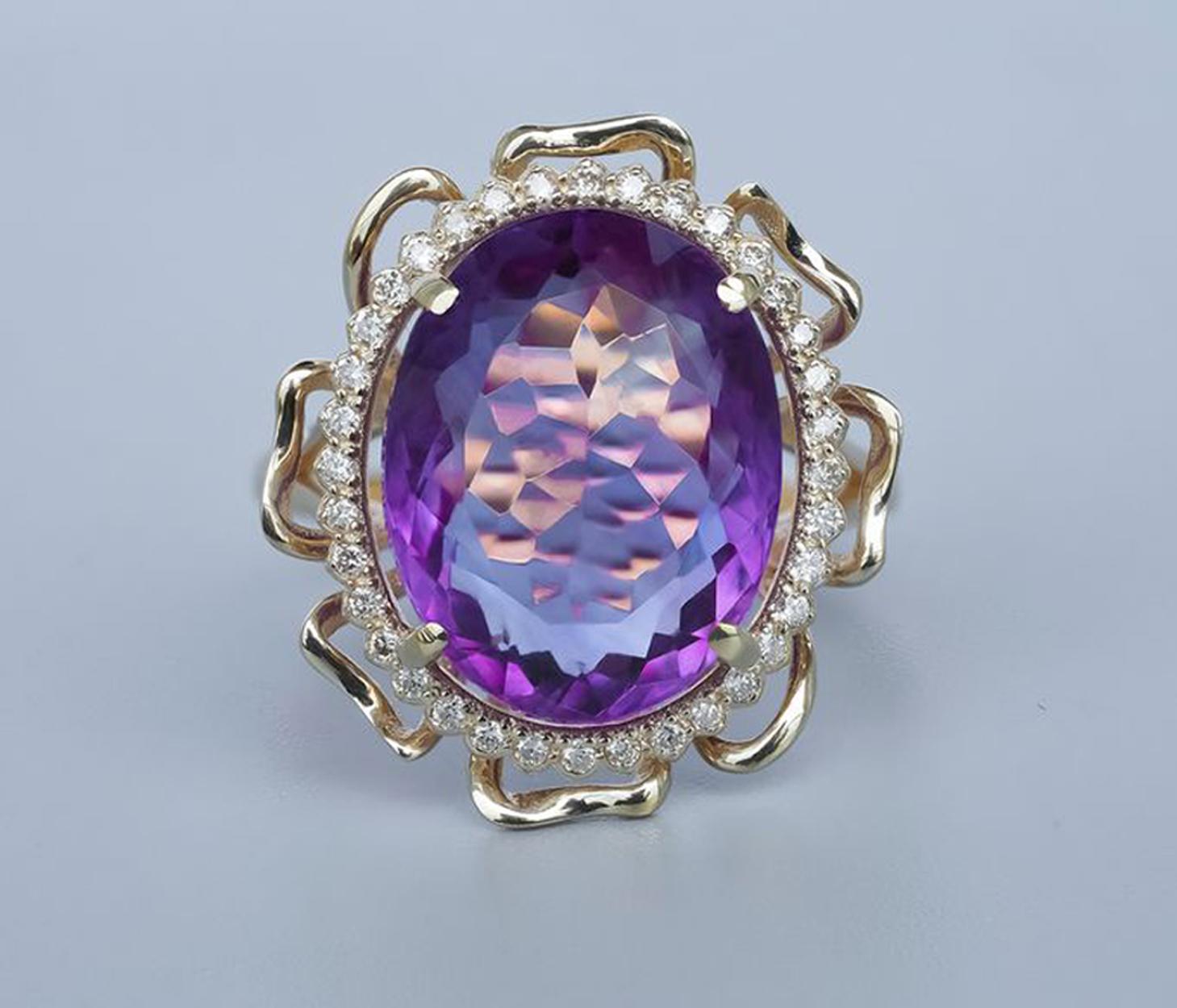 Oval Cut 14k gold Amethyst and diamonds ring.  For Sale