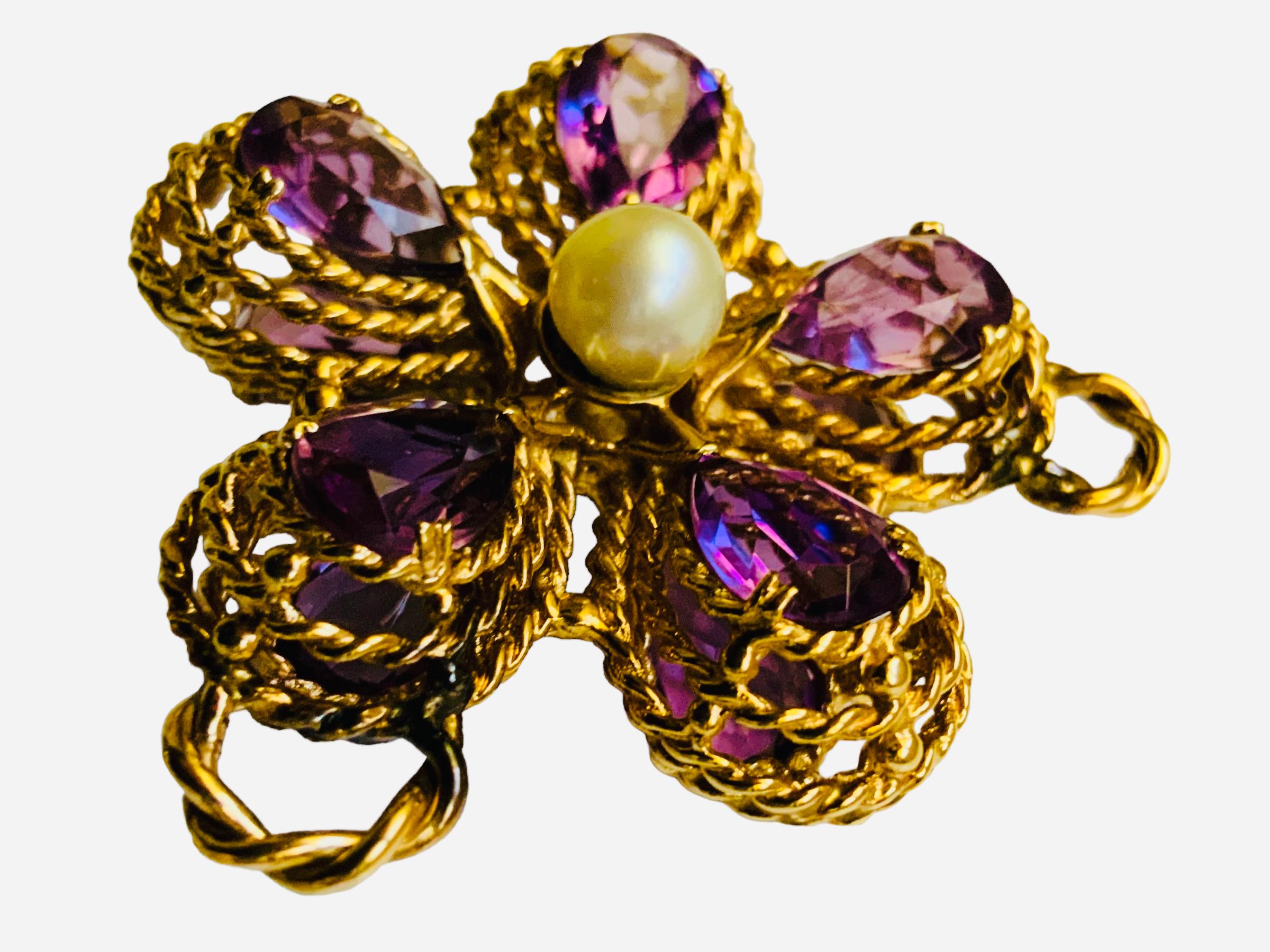 Pendentif fleur violette en or 14K avec améthyste et perle  Unisexe en vente
