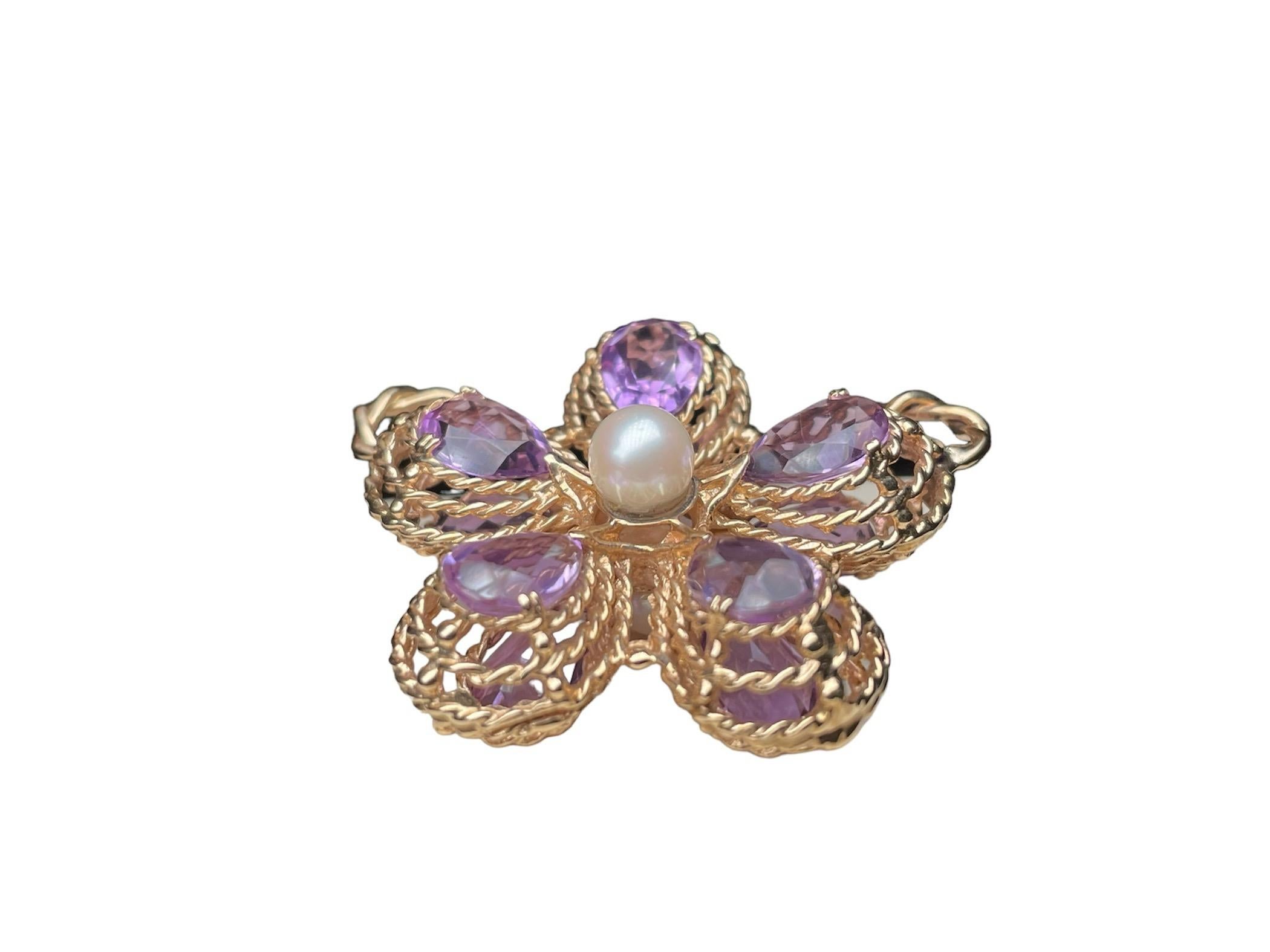 Ciondolo a forma di fiore viola con ametista e perla in oro 14K in vendita 1