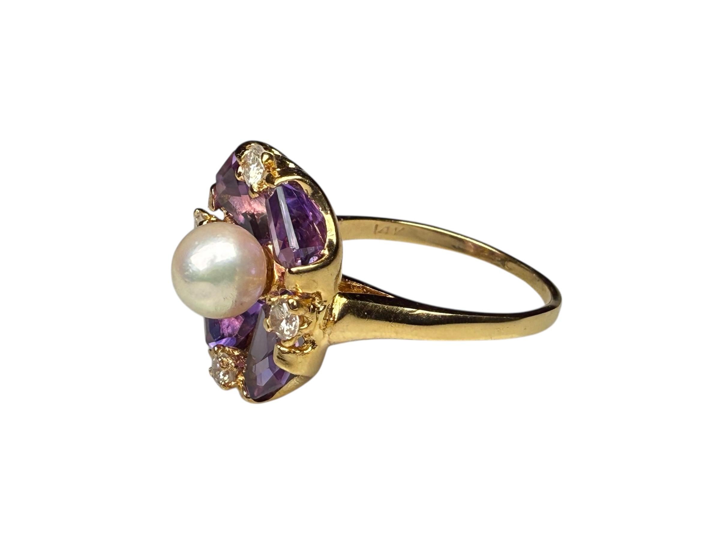 14K Gold Amethyst, Diamanten und Perlen Ring im Angebot 6