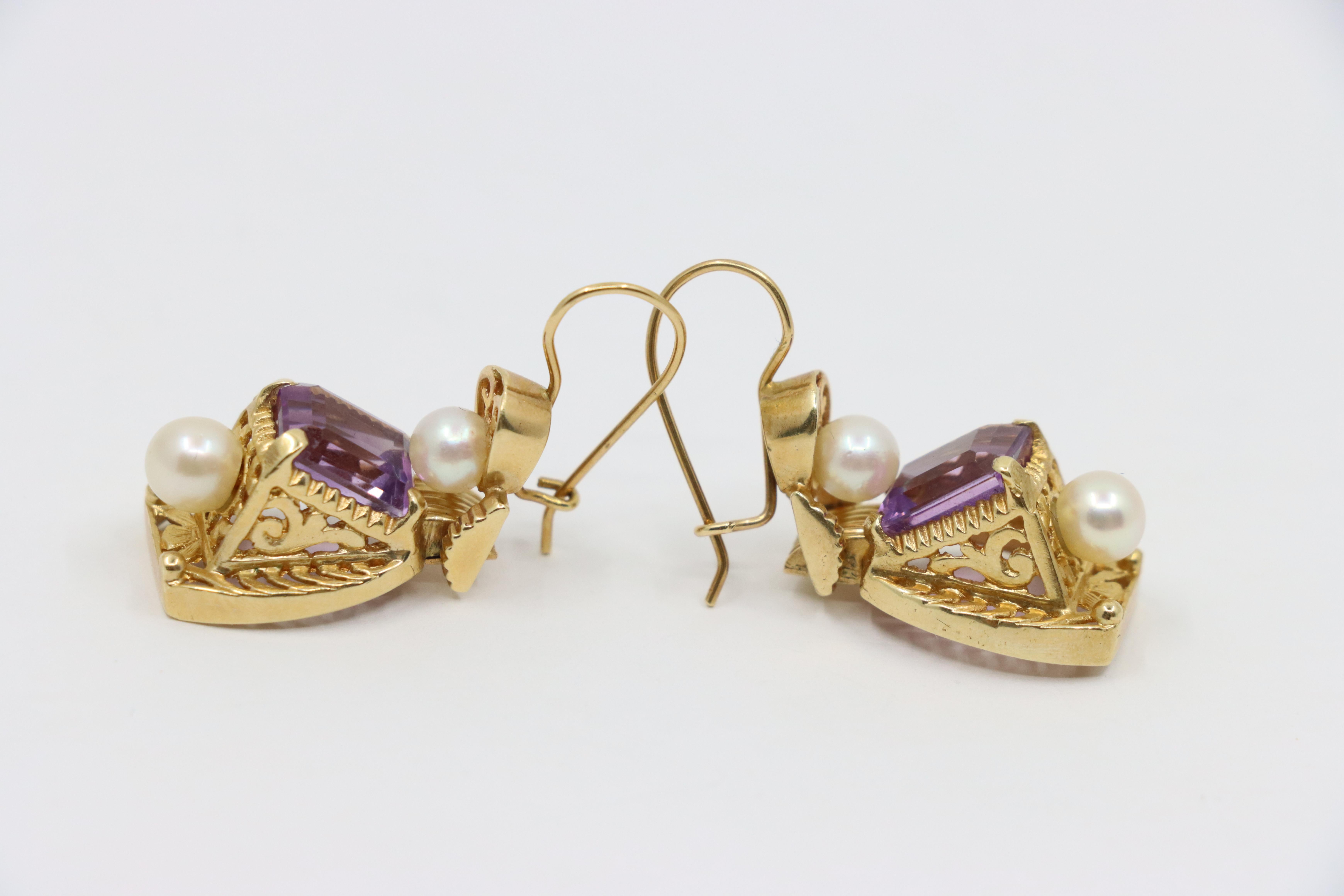Women's or Men's 14K Gold Amethyst Pearl Earring For Sale