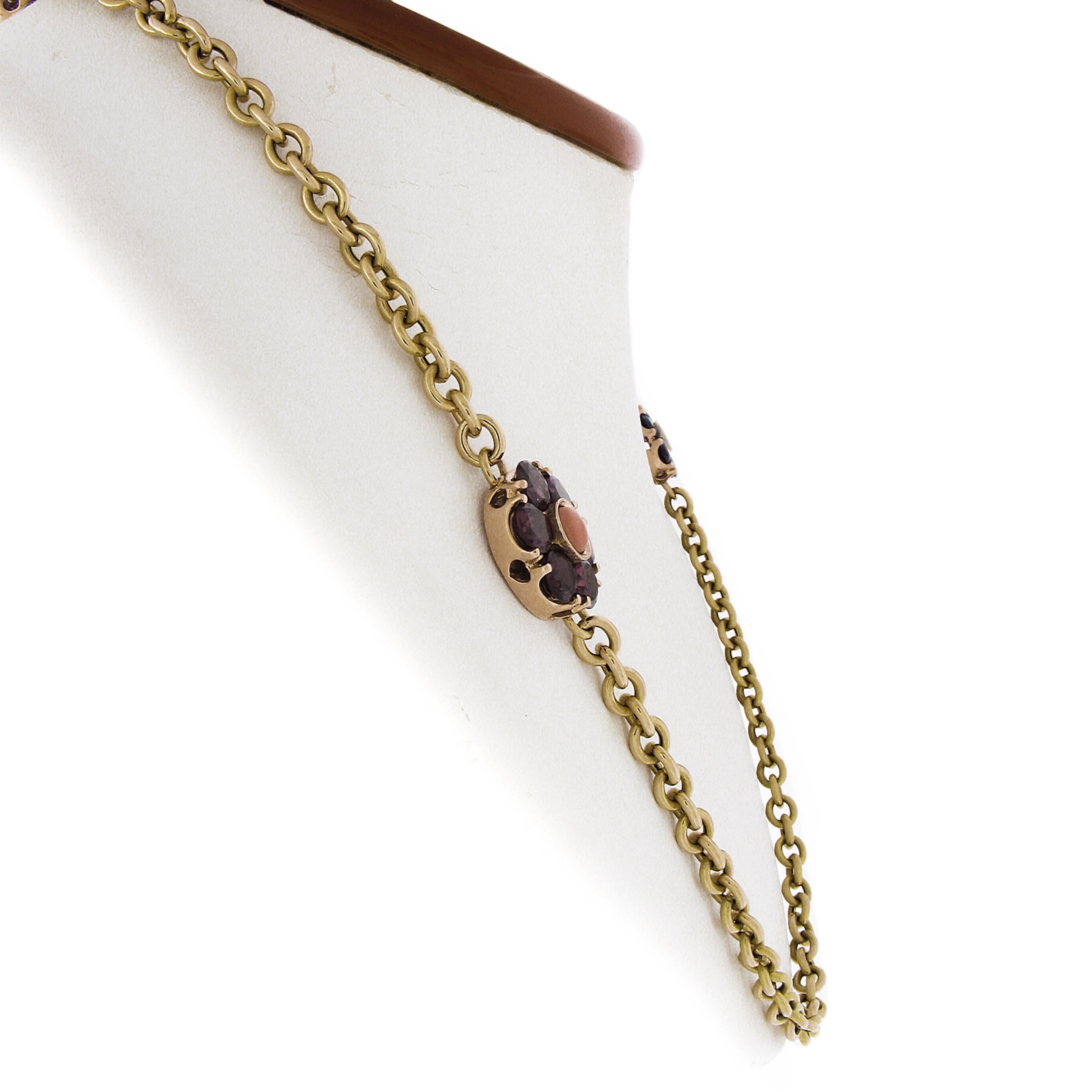 Lange florale Halskette aus 14 Karat Gold mit Amethyst, Rhodolith, Granat, Turmalin und Koralle im Zustand „Hervorragend“ im Angebot in Montclair, NJ