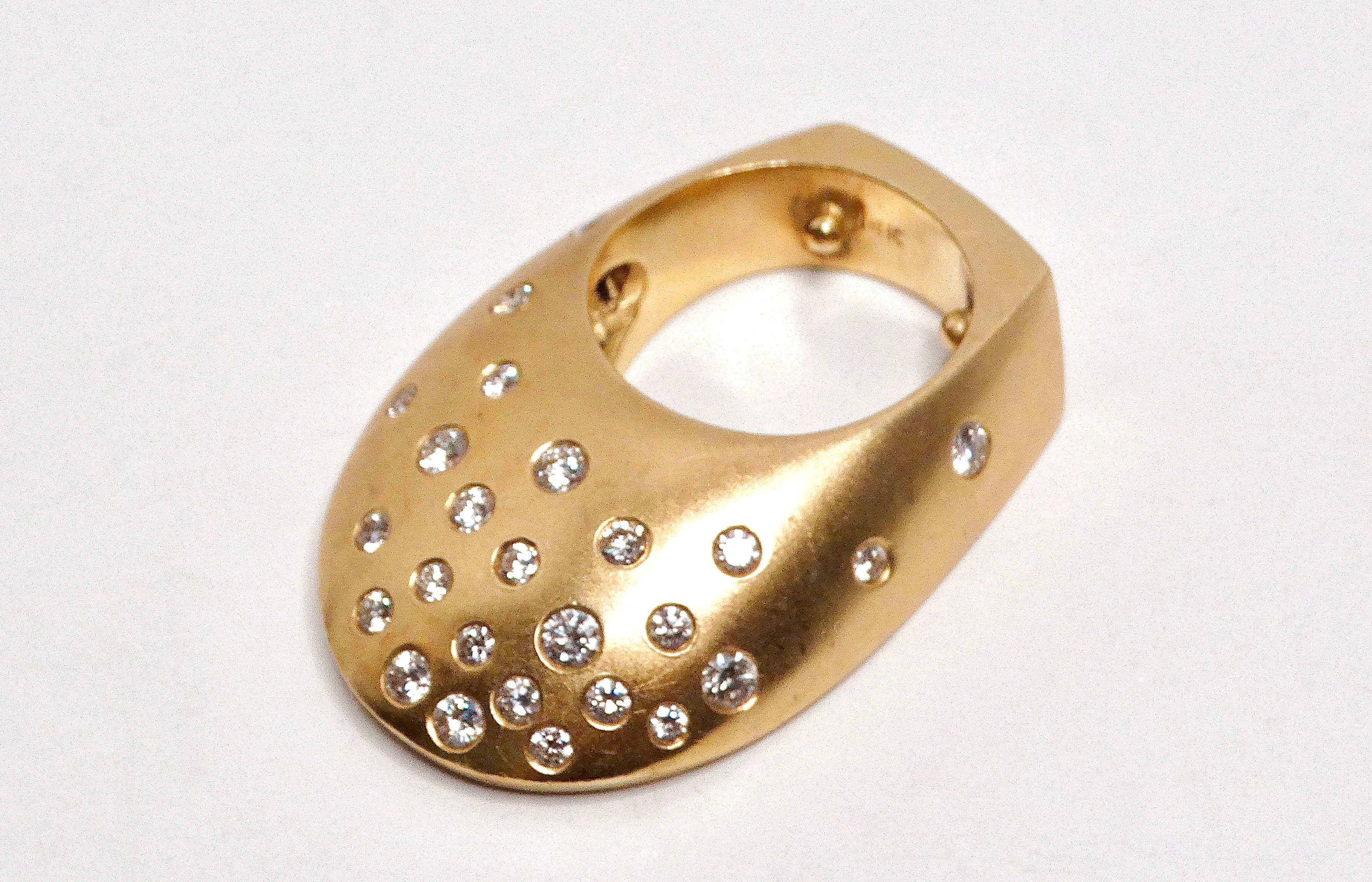14k Gold und 25 Diamanten Gauthier Jewelry Dome Ring CIRCA 1980s im Zustand „Gut“ im Angebot in Scottsdale, AZ