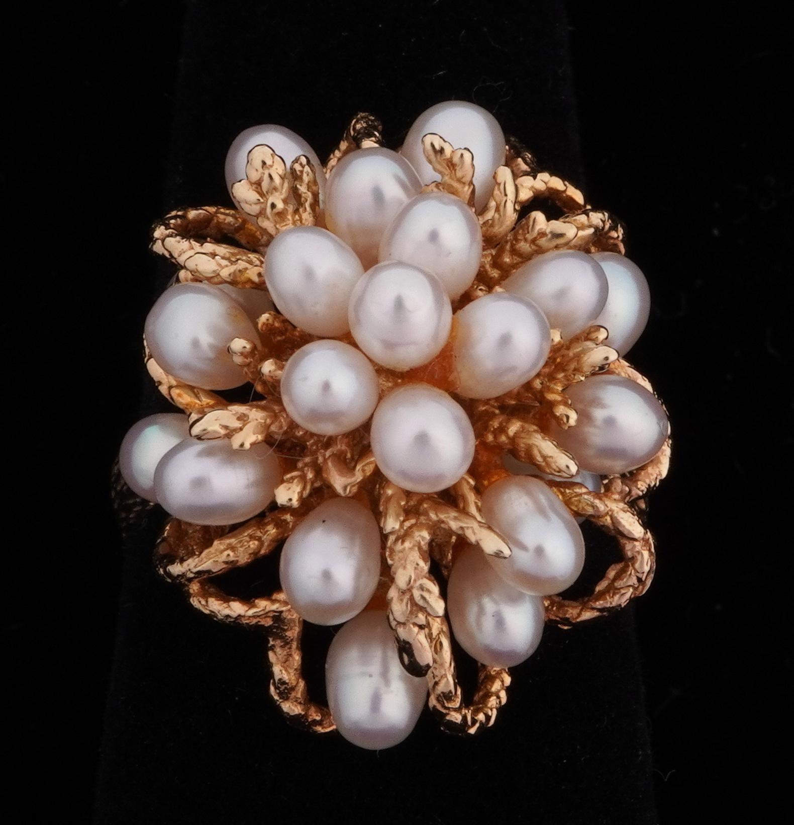 Anello in oro 14K e perle a grappolo in vendita 1