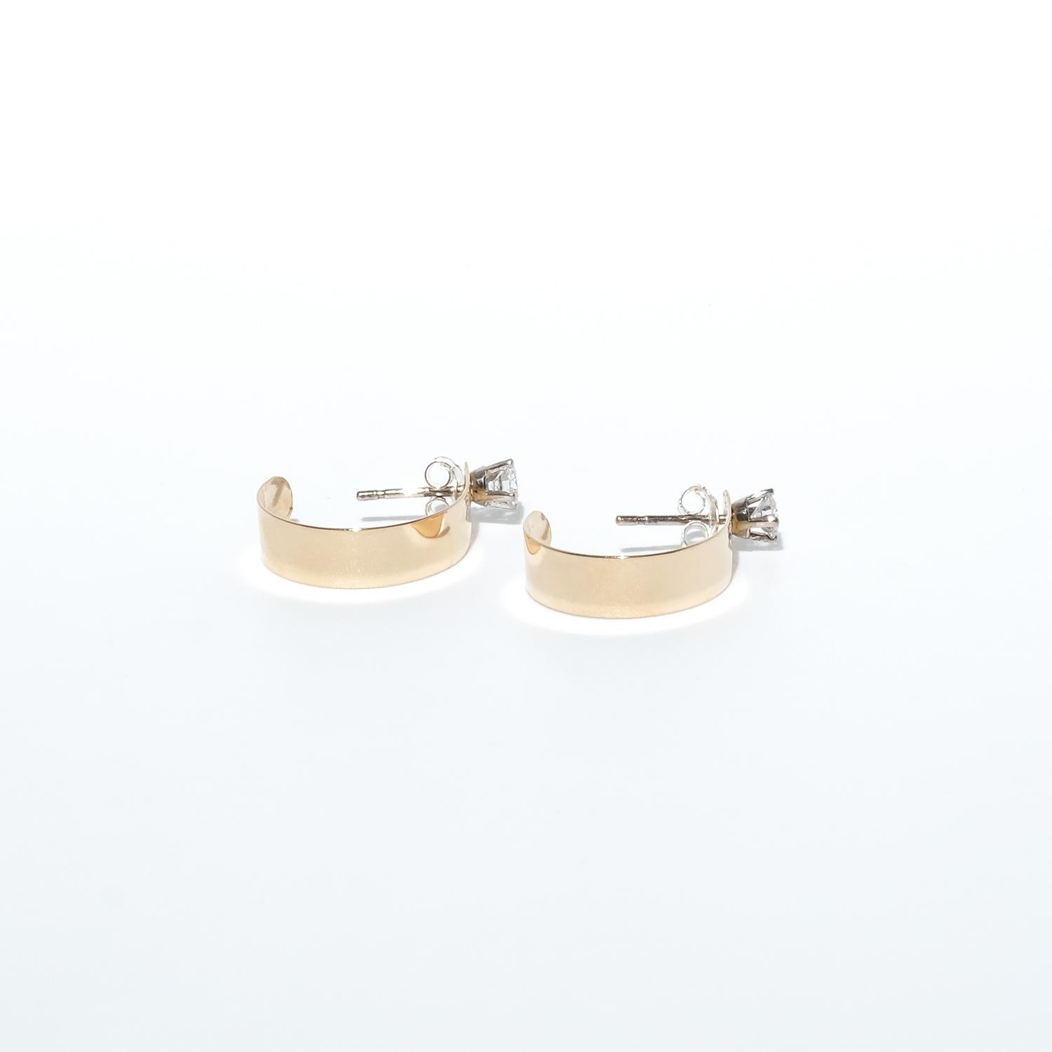 Orecchini in oro 14K e diamanti del maestro finlandese Arvo Koho 1959 In condizioni buone in vendita a Stockholm, SE