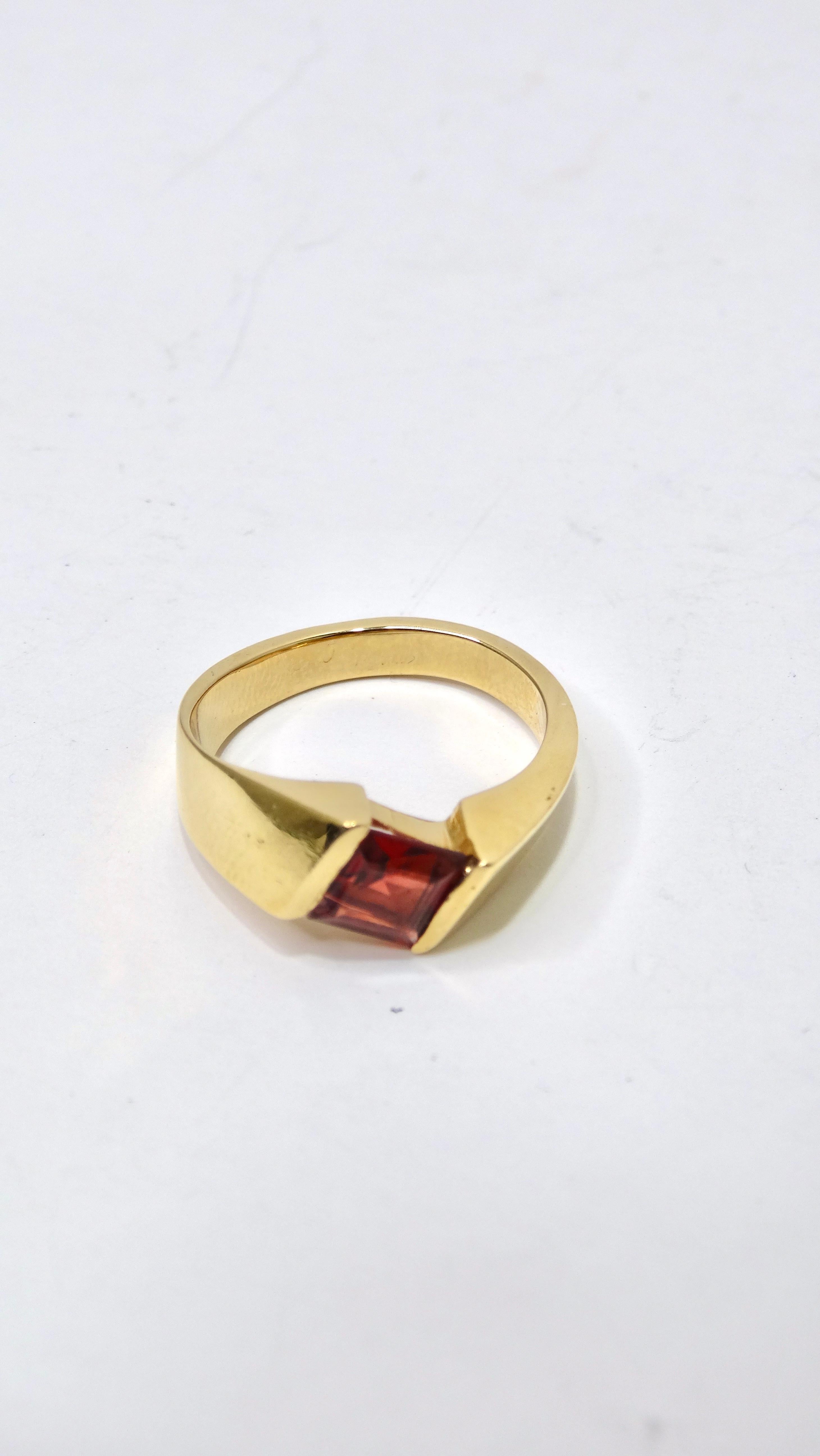 Geometrischer Ring aus 14 Karat Gold und Granat (Carréeschliff) im Angebot