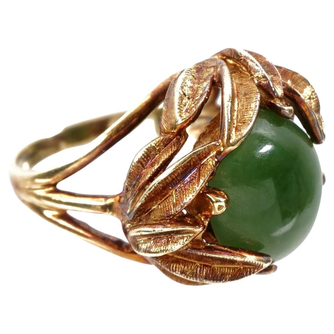 14k Gold and Jade Cabochon Floriform Ring