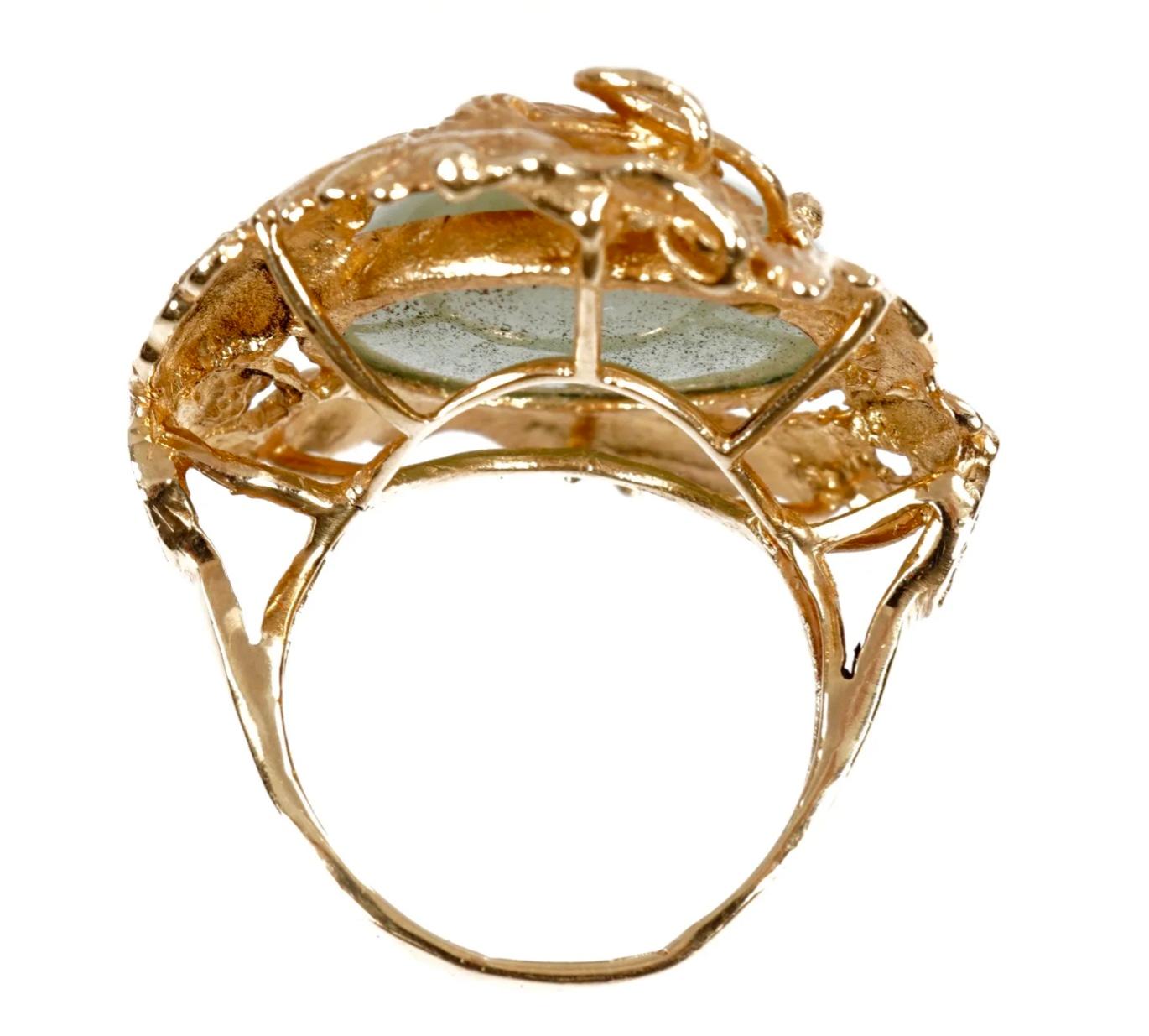 Cabochon 14k Gold and Jade Dragon Ring For Sale