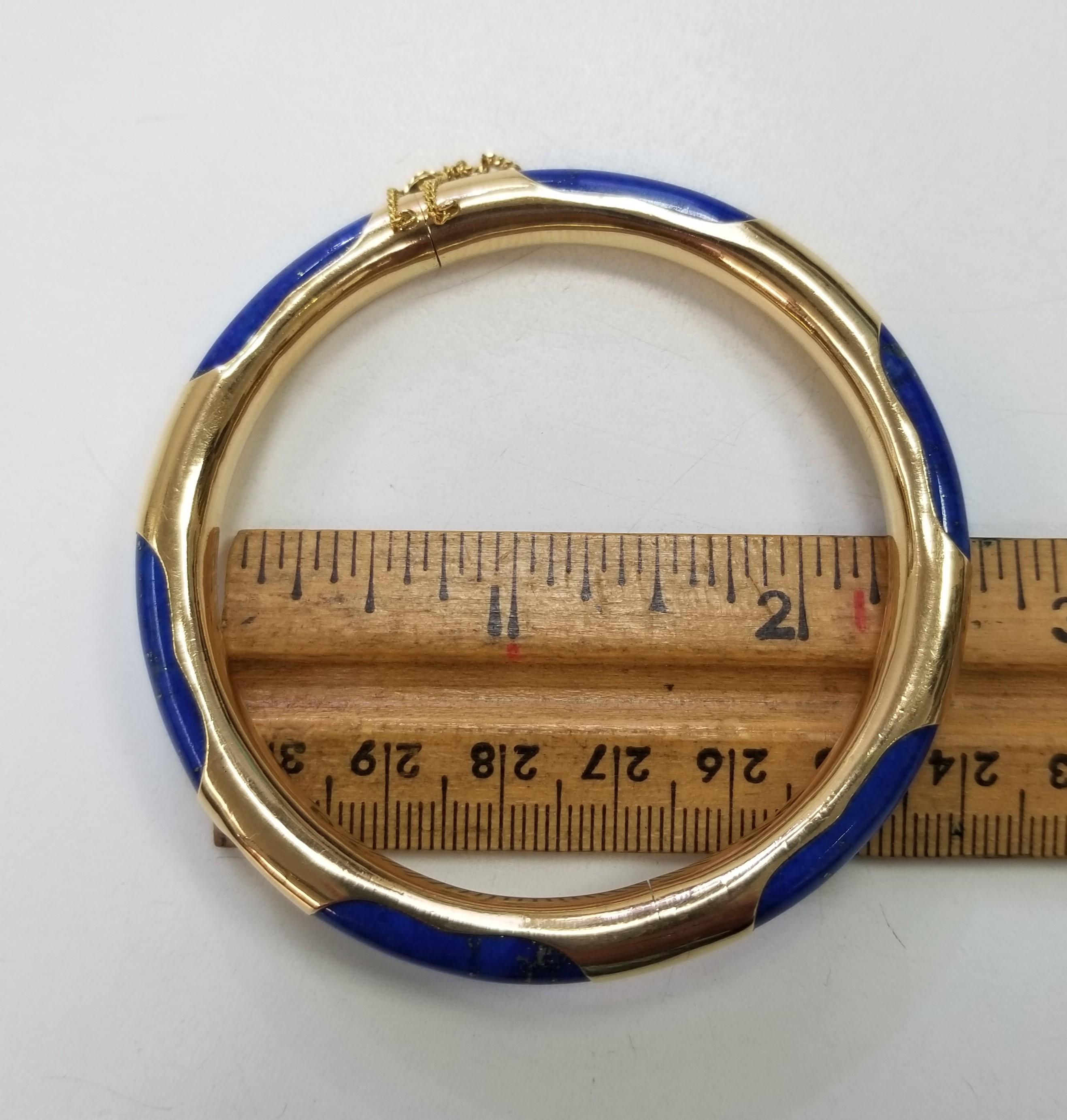 Contemporary 14k Gold and Lapis Lazuli Bangle Bracelet For Sale