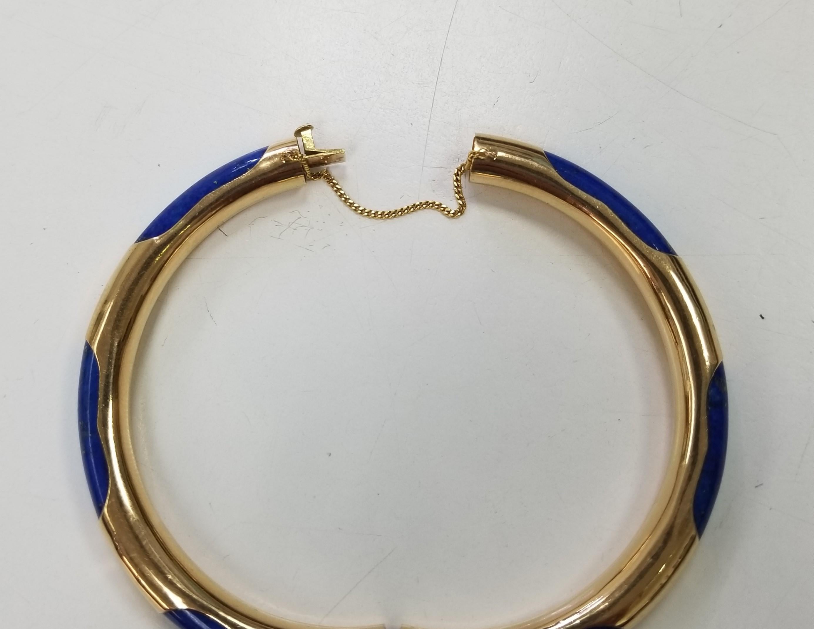 Oval Cut 14k Gold and Lapis Lazuli Bangle Bracelet For Sale