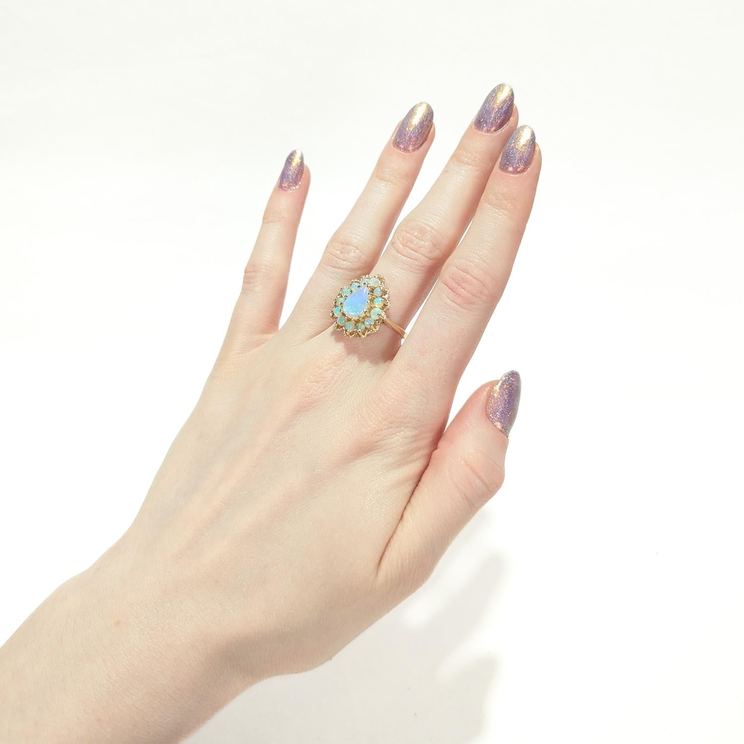 Anillo de Cóctel de Oro de 14k y Racimo de Ópalo 8