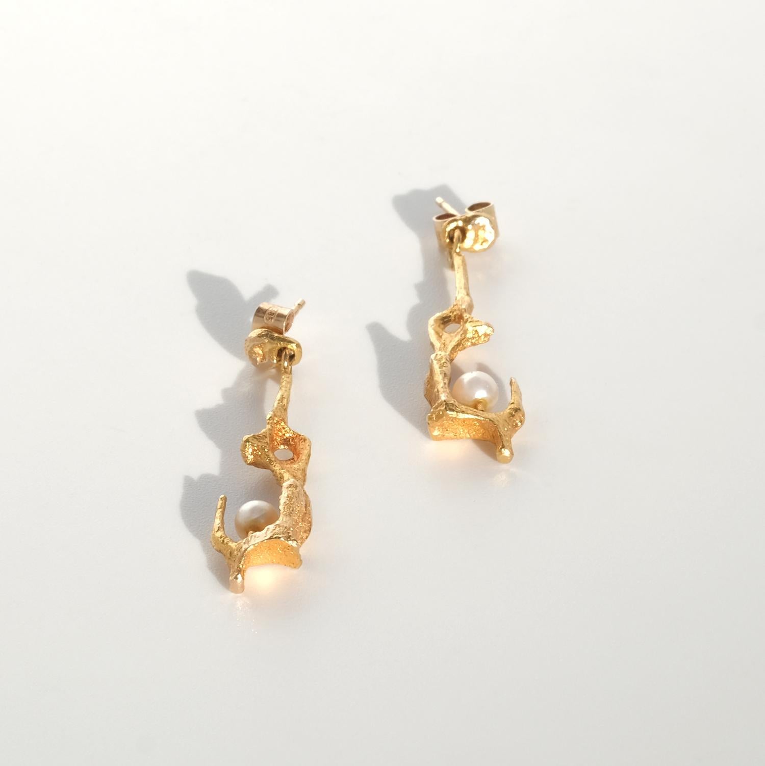 Women's 14K Gold and Pearl Earrings by Björn Weckström for Lapponia Made 1971 For Sale