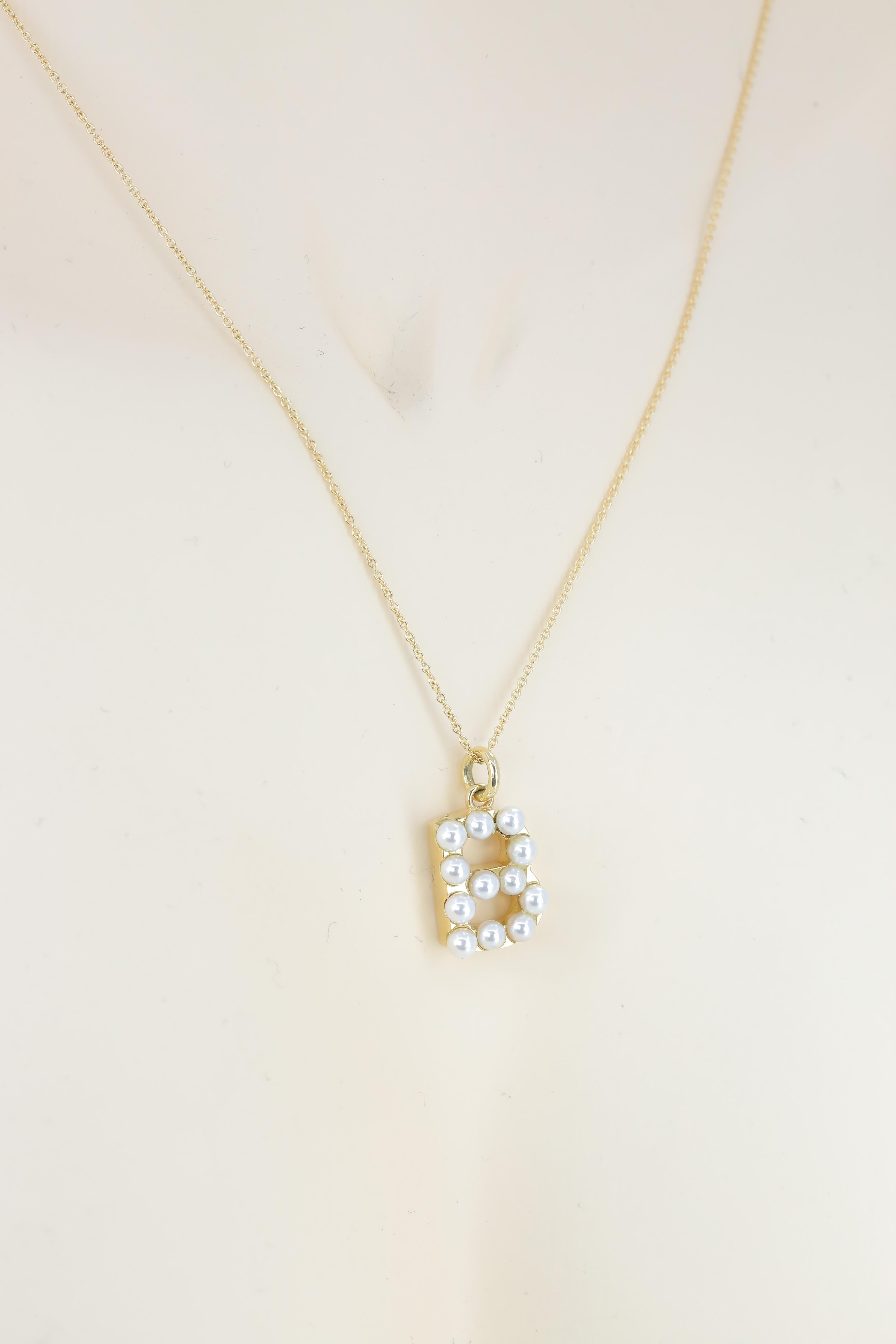 14K Gold- und Perlen-Halskette mit Initialen B (Rundschliff) im Angebot