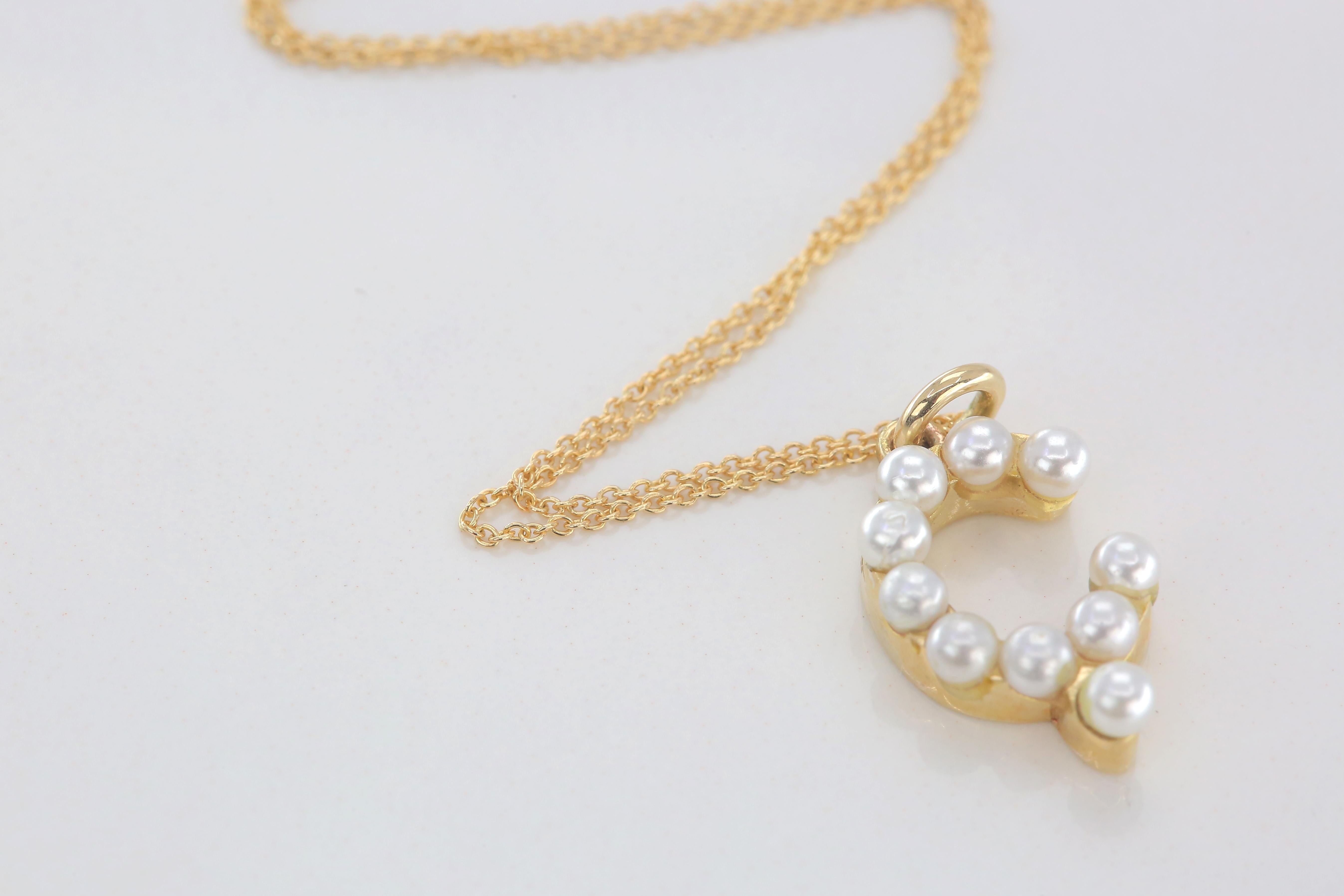 14K Gold und Perle Initiale Buchstabe Ç Halskette im Angebot 2