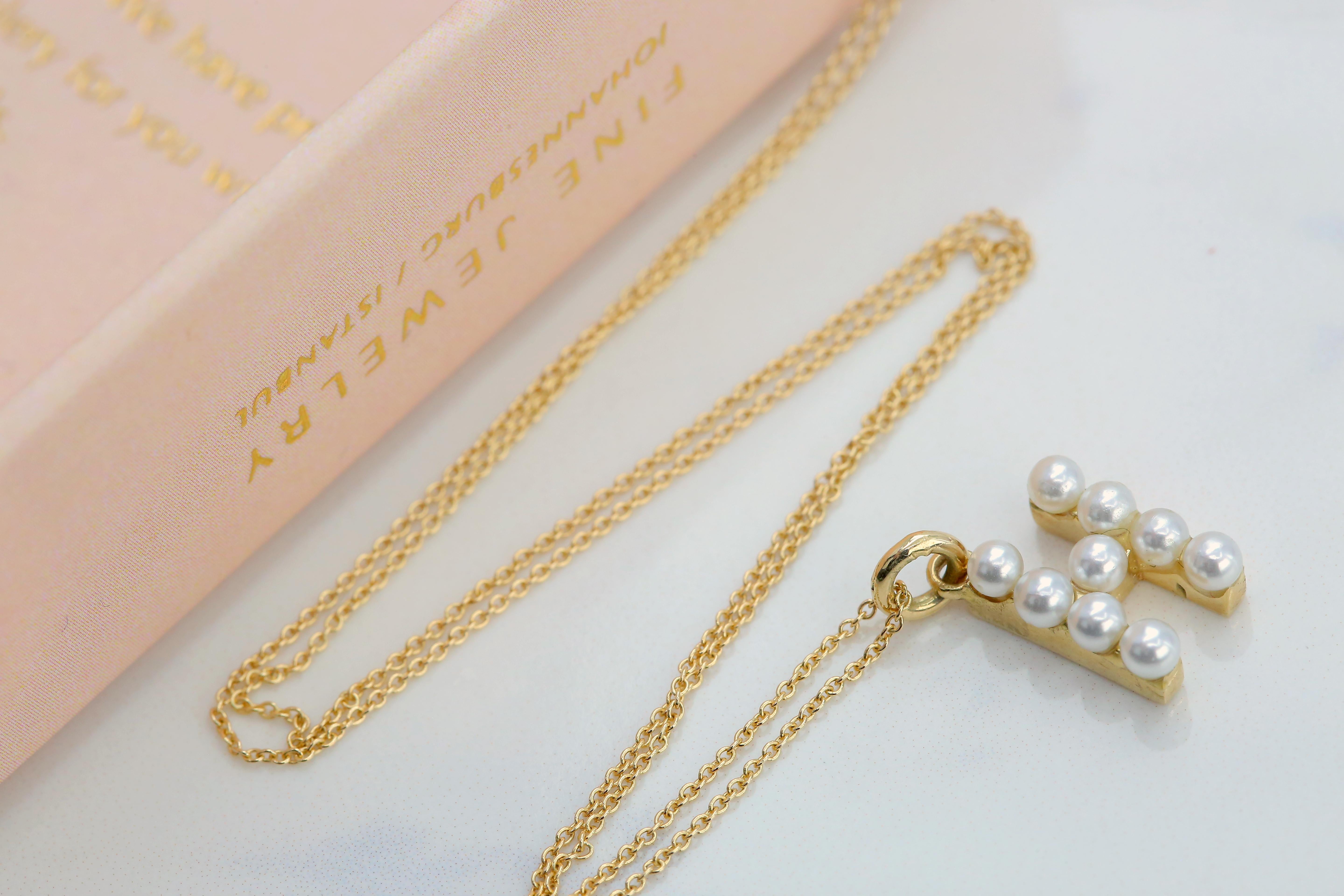 14K Gold und Perle Initial Buchstabe H Halskette (Moderne) im Angebot