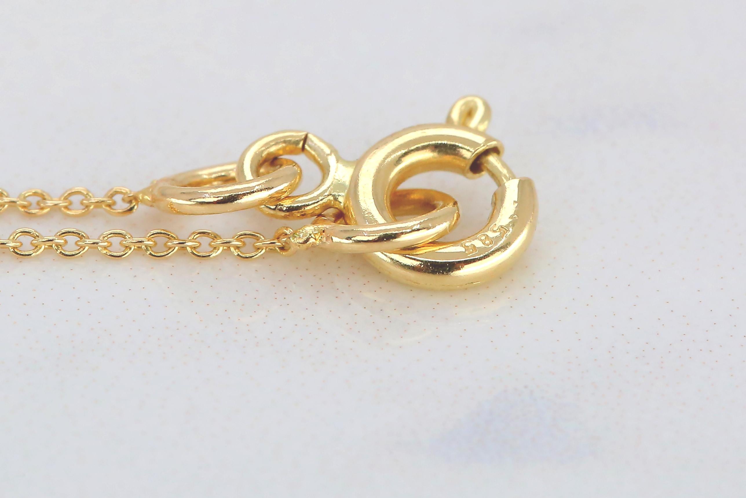 14K Gold and Pearl Initial Letter O Necklace For Sale 3