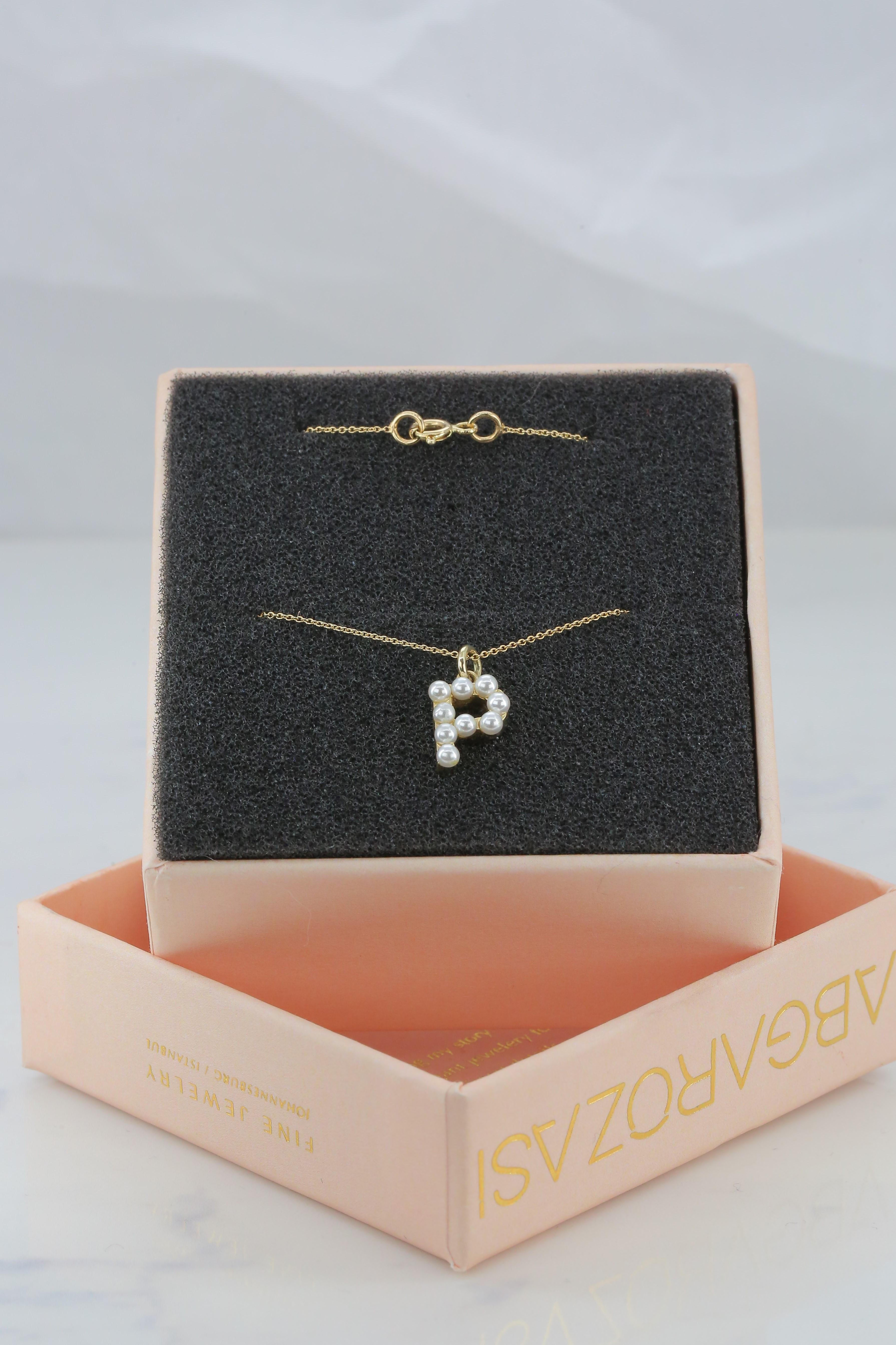 14K Gold und Perle Initial Buchstabe P Halskette (Moderne) im Angebot