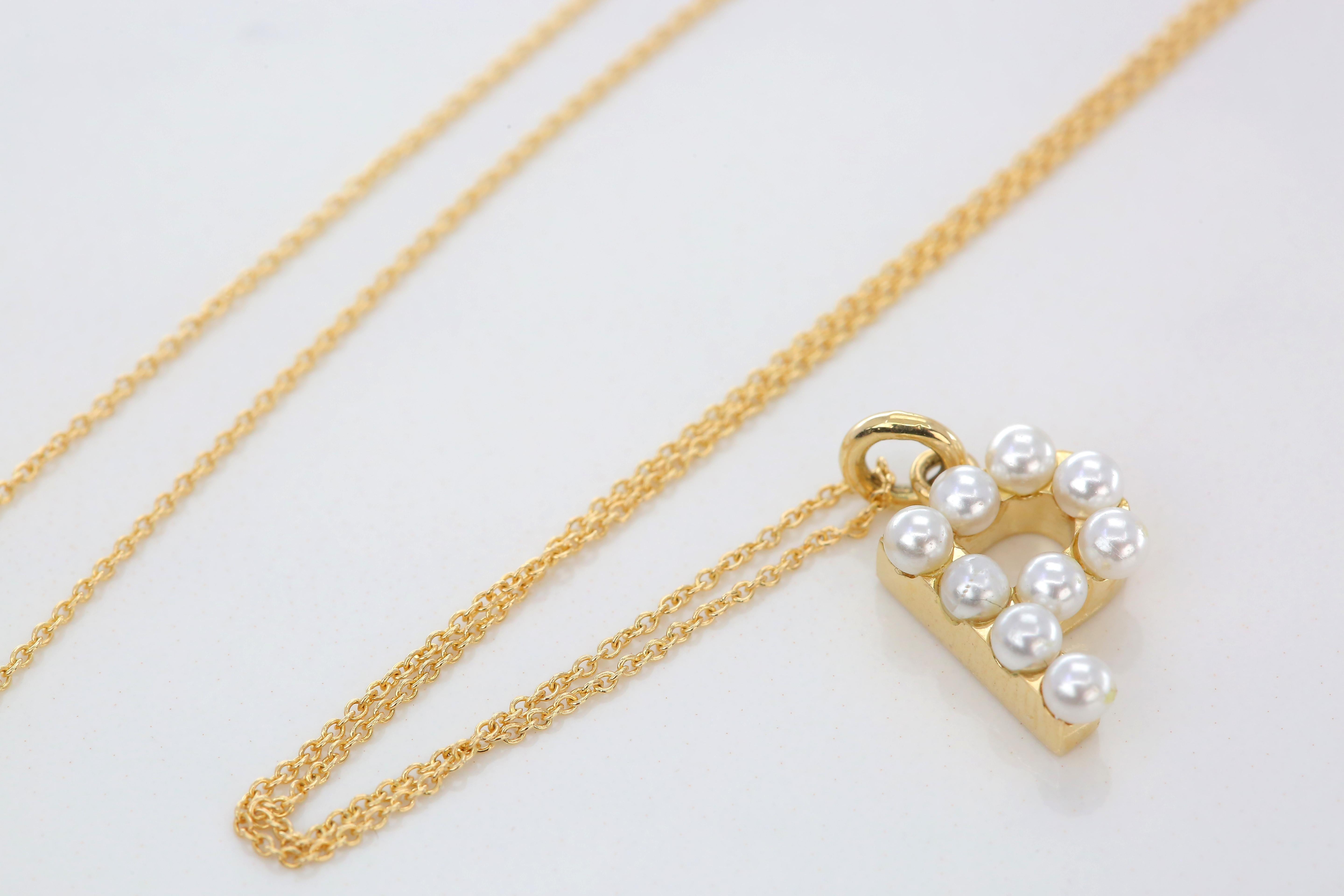 14K Gold und Perle Initial Buchstabe P Halskette im Angebot 1