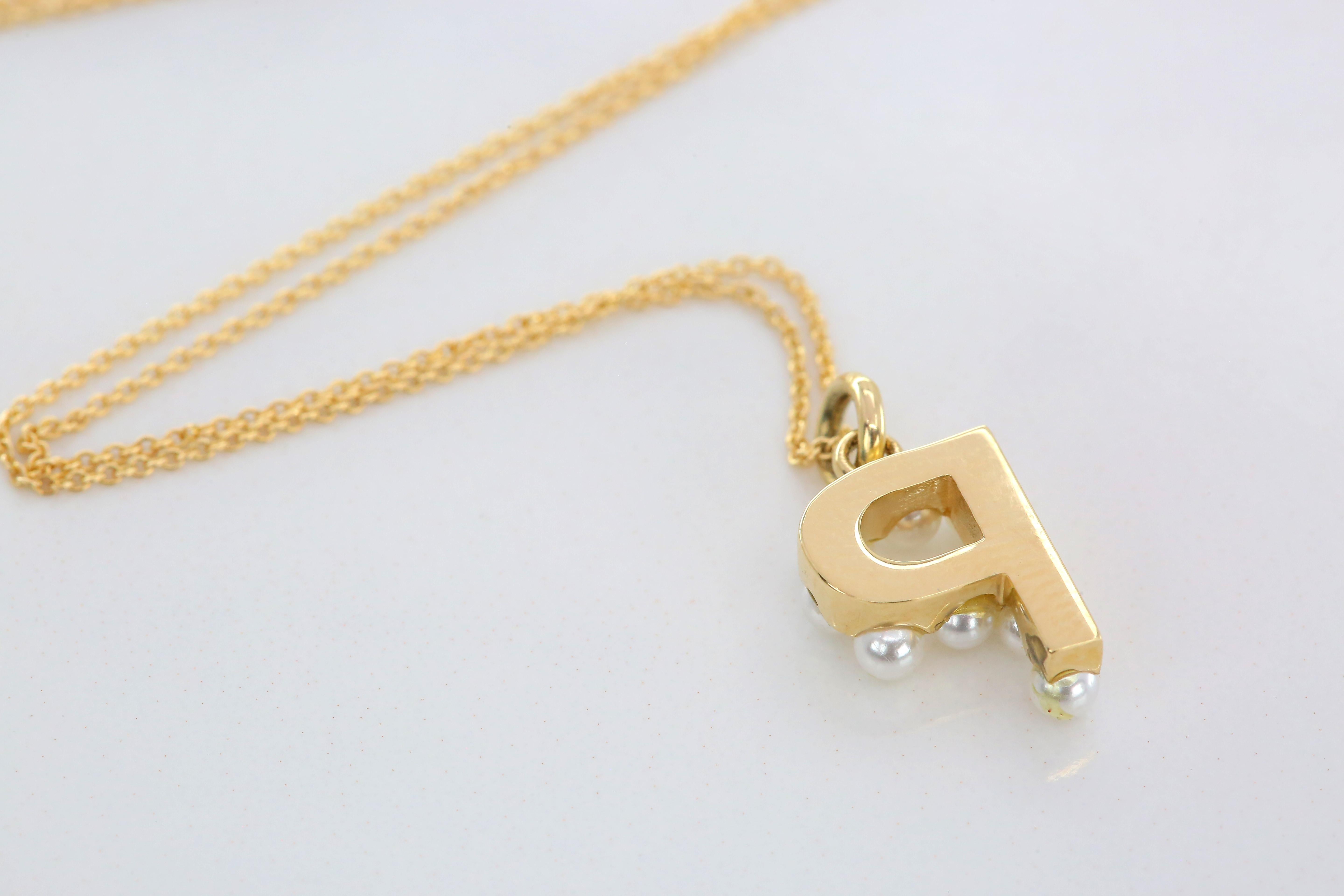 14K Gold and Pearl Initial Letter P Necklace In New Condition For Sale In ISTANBUL, TR