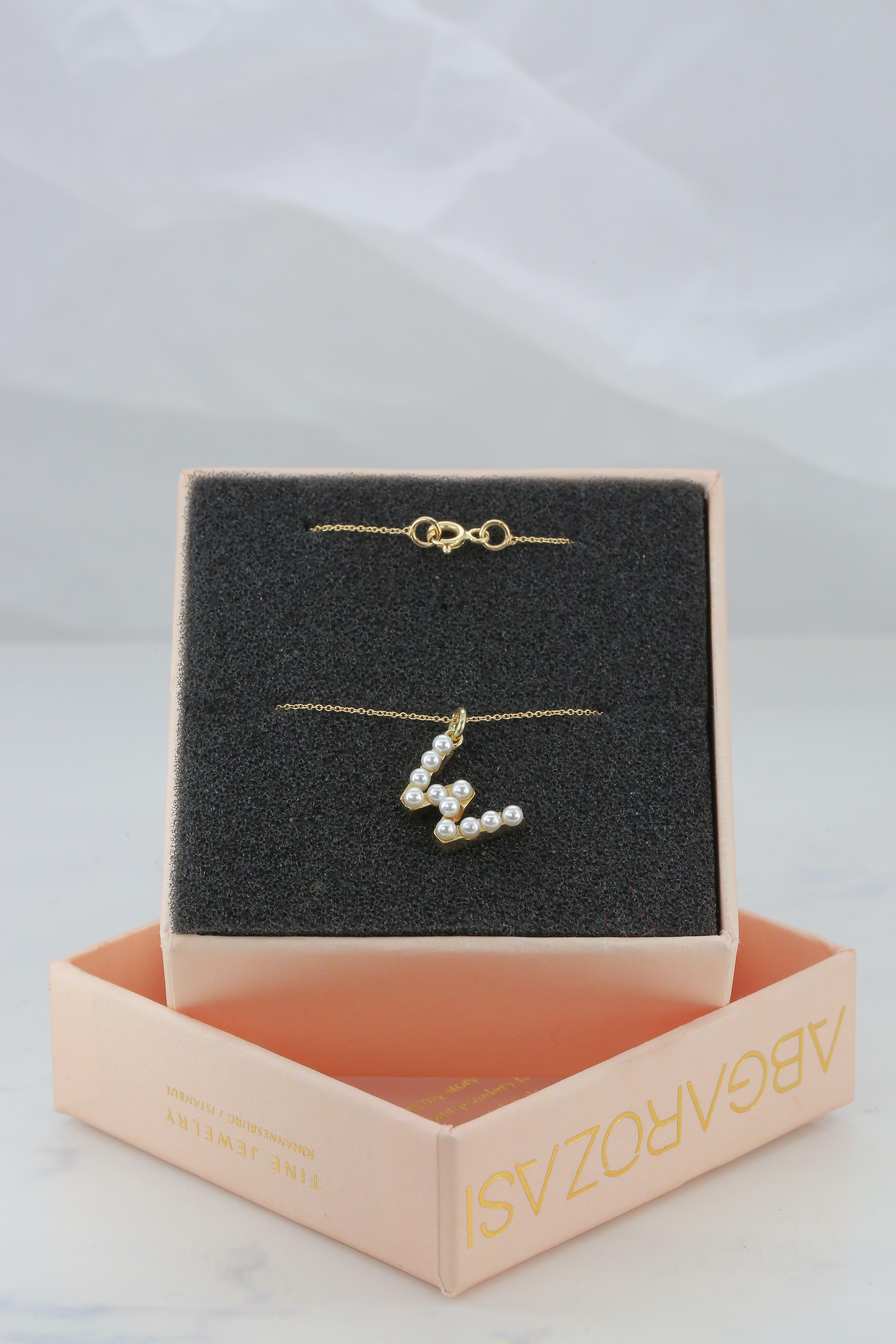 Modern 14K Gold and Pearl Initial Letter W Necklace For Sale