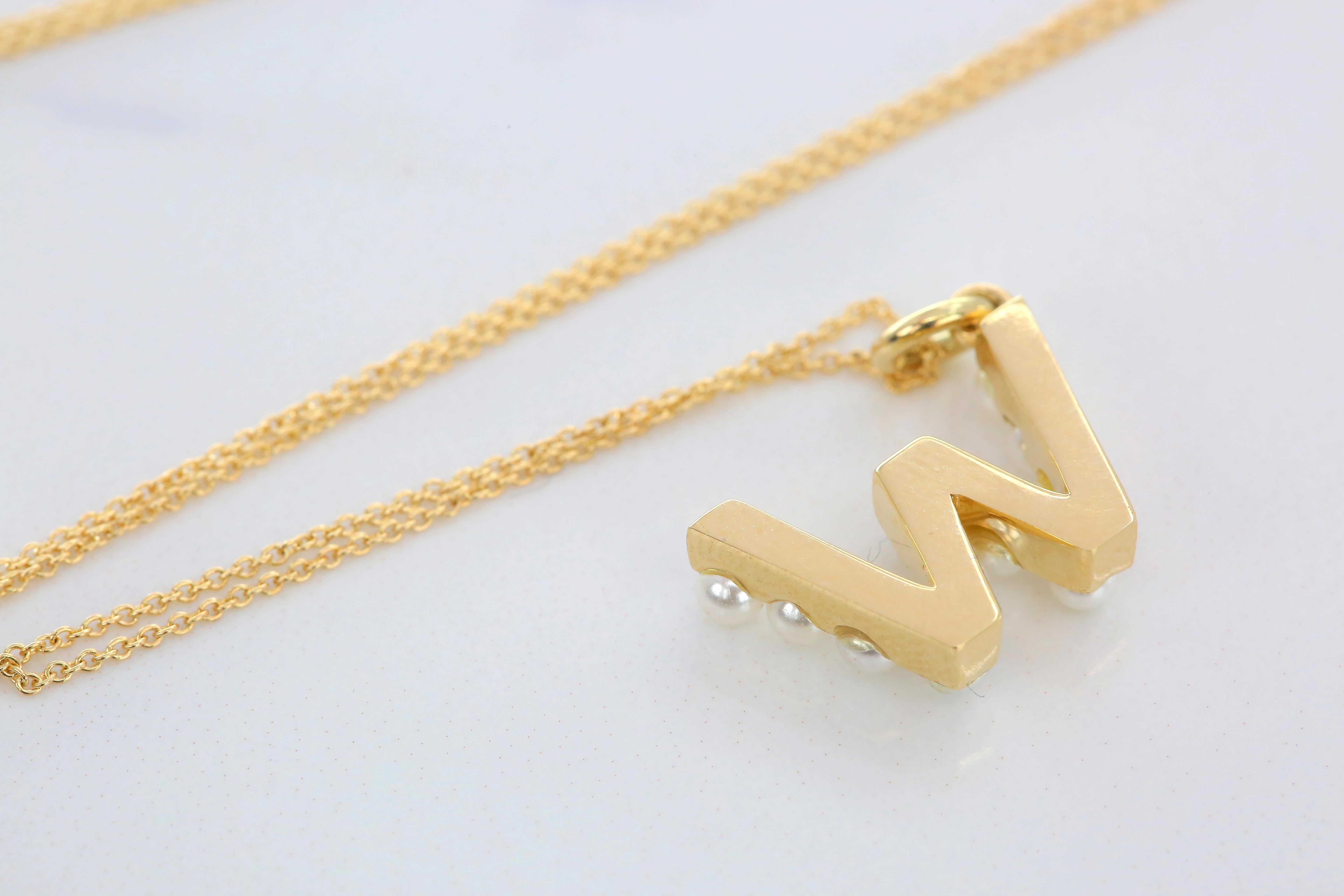 14K Gold and Pearl Initial Letter W Necklace For Sale 2
