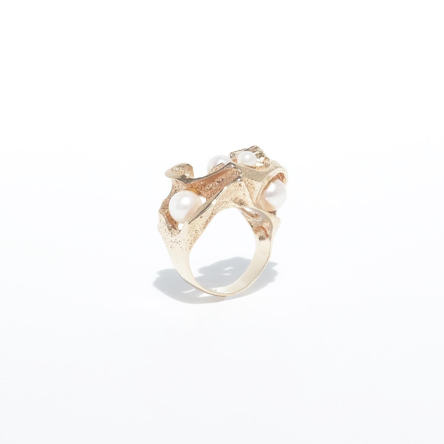 14K Gold and Pearl Ring by Björn Weckström Made in the 1970s For Sale 4