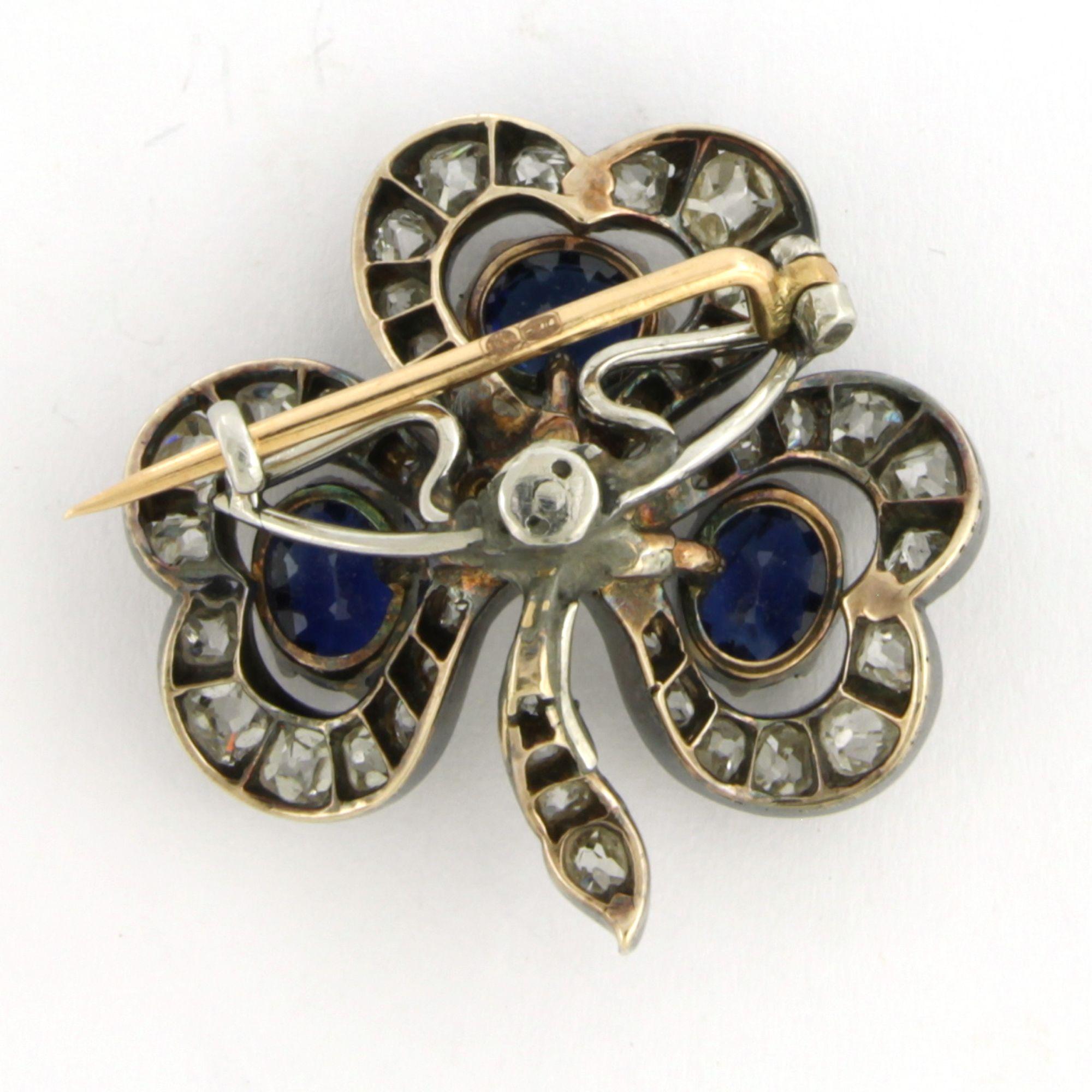 Primo vittoriano Spilla in oro e argento 14k a forma di giglio con perla, zaffiro e diamanti in vendita
