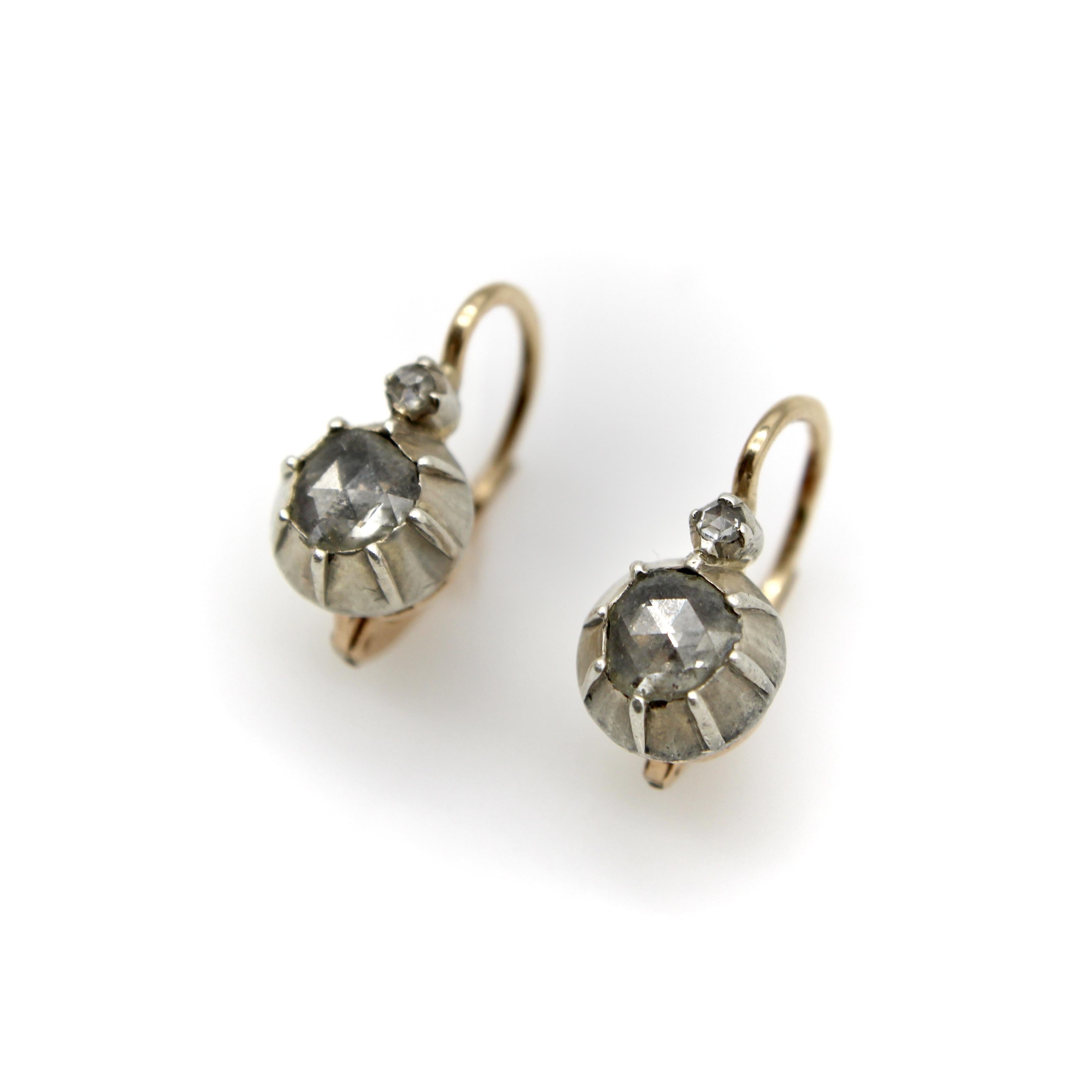 Taille rose 14K Gold and Silver Victorian Rose Cut Diamond Collet Set Dormeuse Earrings en vente