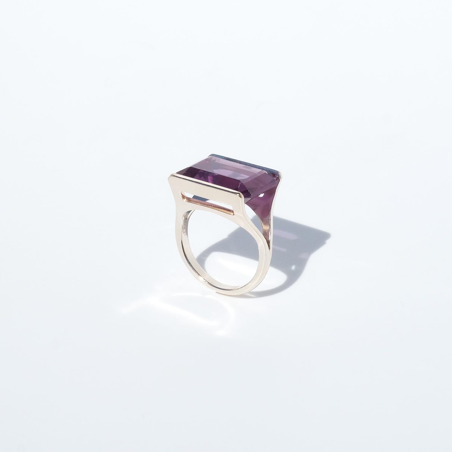 14K Gold und synthetisches Korund Vintage-Ring im Angebot 3