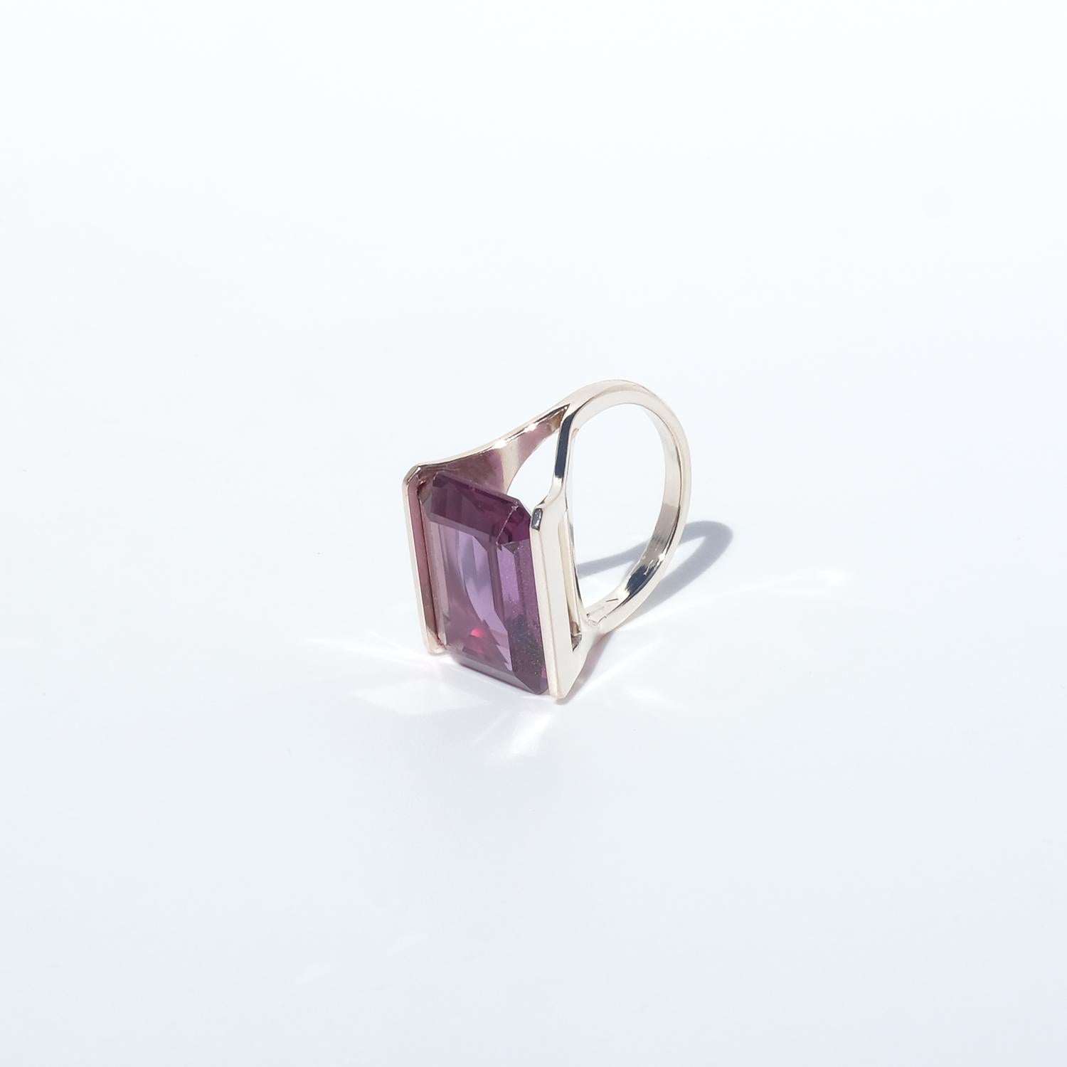 14K Gold und synthetisches Korund Vintage-Ring im Angebot 5