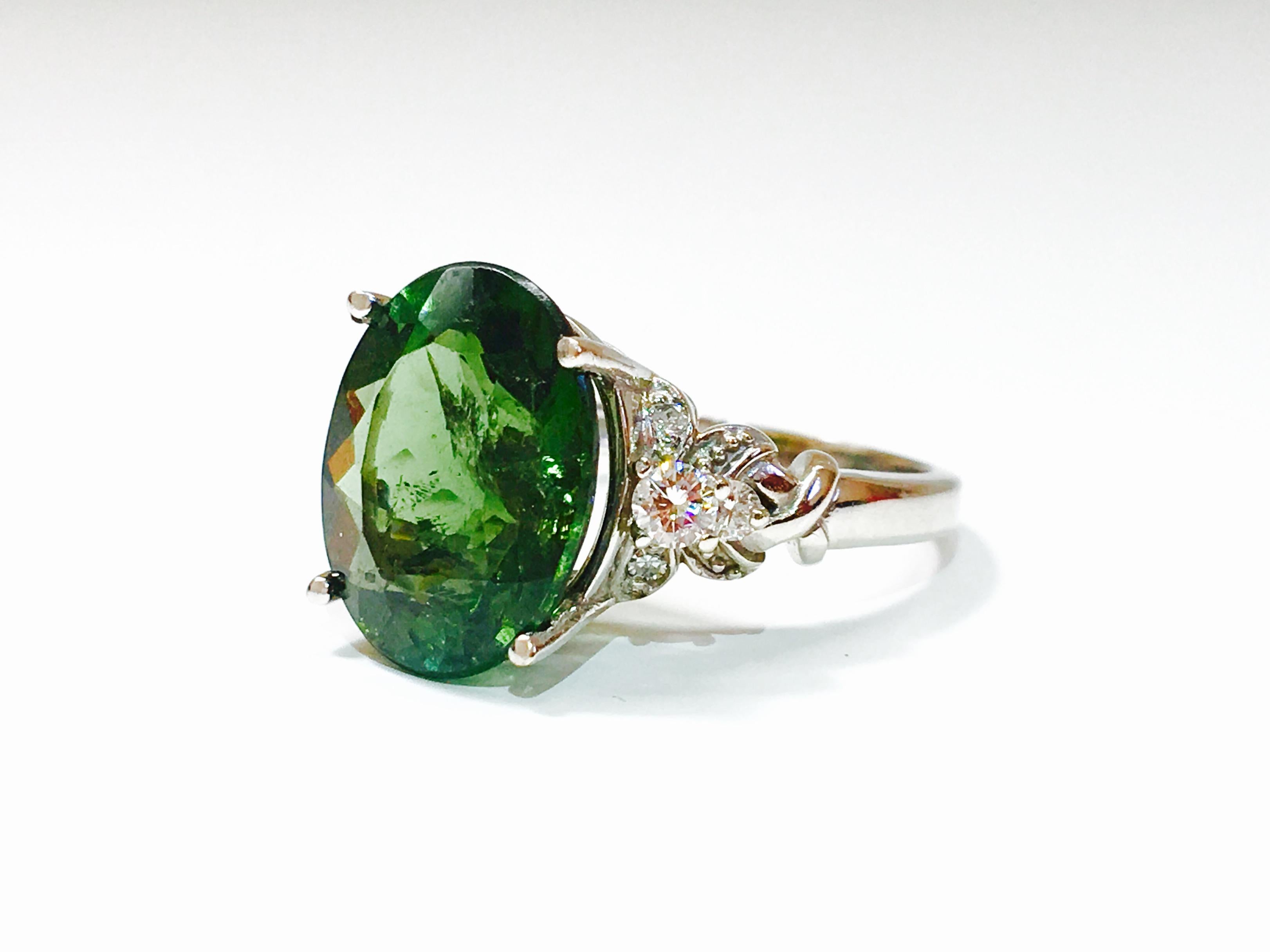 Brilliant Cut 14K Gold, Andalusite & VS Diamond Ladies Ring For Sale