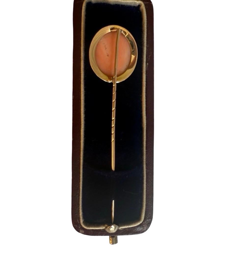 14k Gold Antique Victorian sculpté Coral Cameo Stickpin, Greek Goddess, 14ct box en vente 2