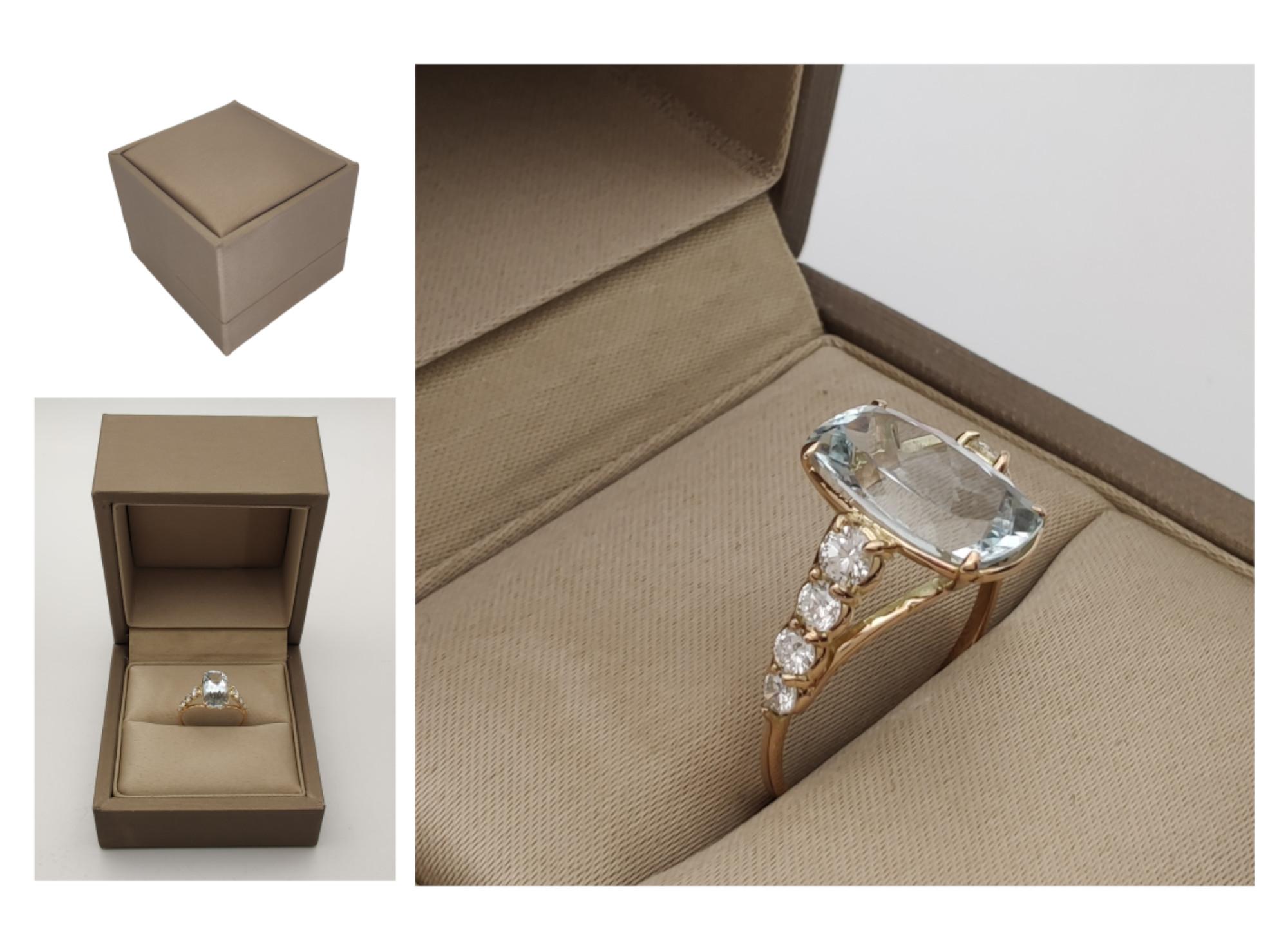 3 Carat Aquamarine and 0.50 Carat Diamond 14K Yellow Gold engagaments ring  For Sale 2