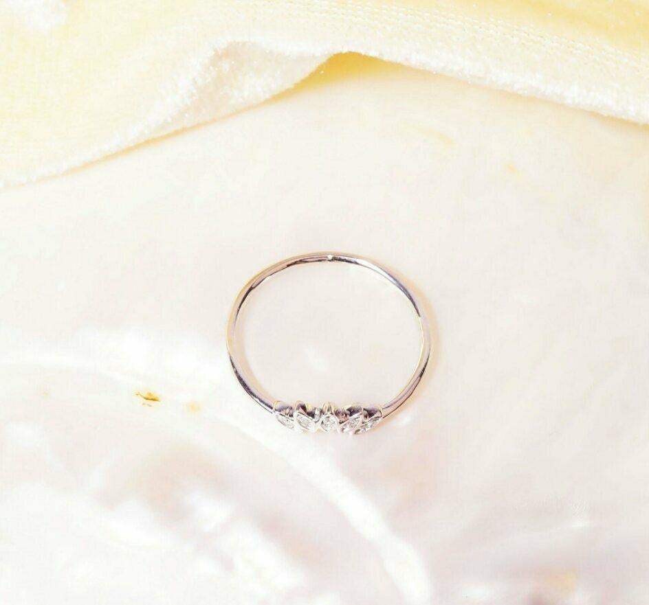 Women's or Men's 14k Gold Art Deco Diamond Ring Wedding Stackable Ring Gold Crown Diamond Ring. For Sale