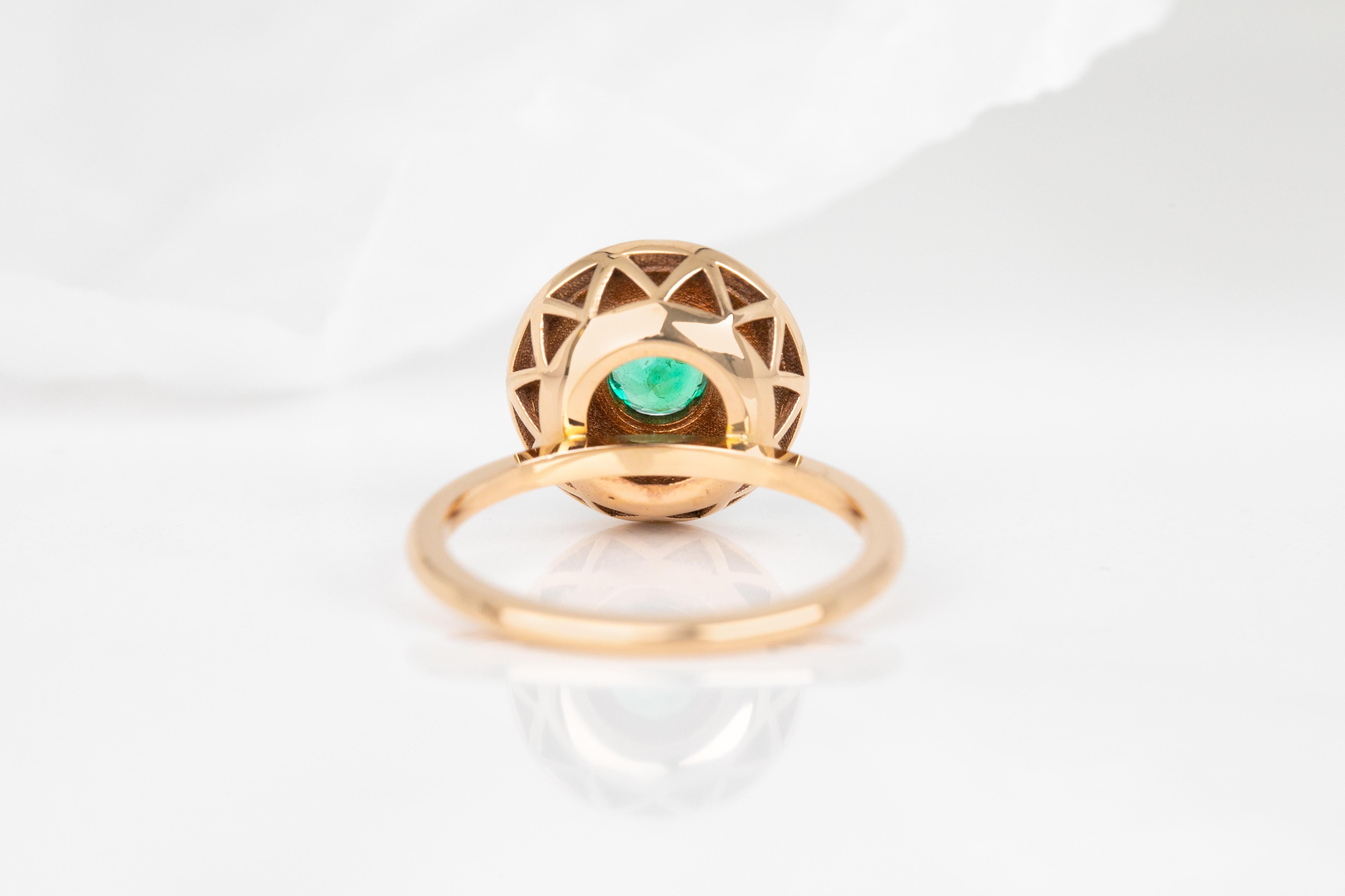 For Sale:  14k Gold Art Deco Stlye Enameled 0.38 Ct Emerald Cocktail Ring 12