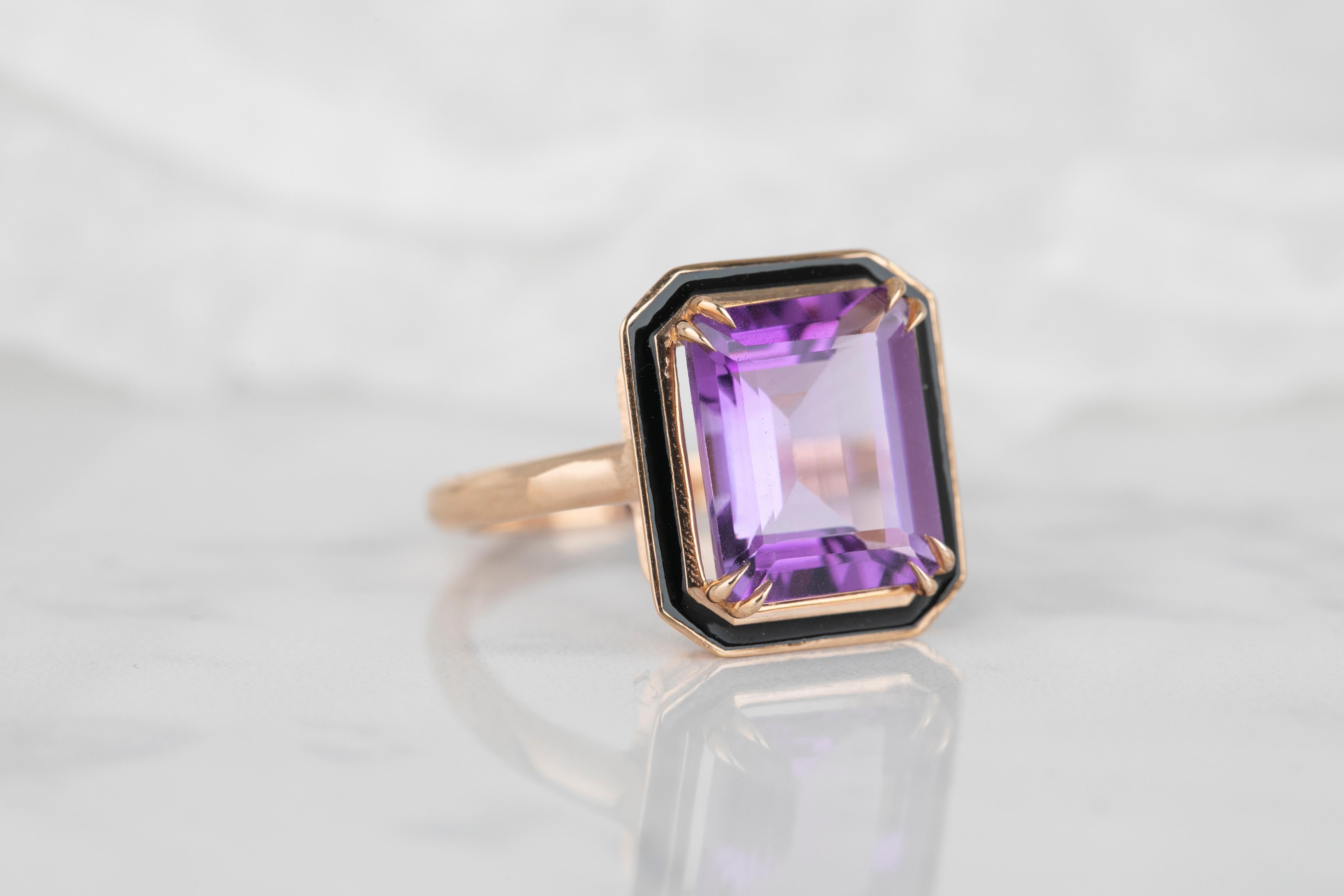 For Sale:  14K Gold Art Deco Style Black Enamelled 6.80 Ct. Amethyst 14K Gold Cocktail Ring 4