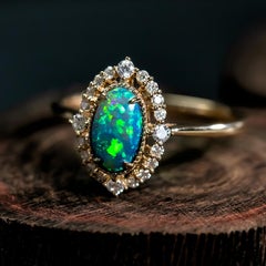 Bague de fiançailles en or 14K avec diamant et opale noire australienne