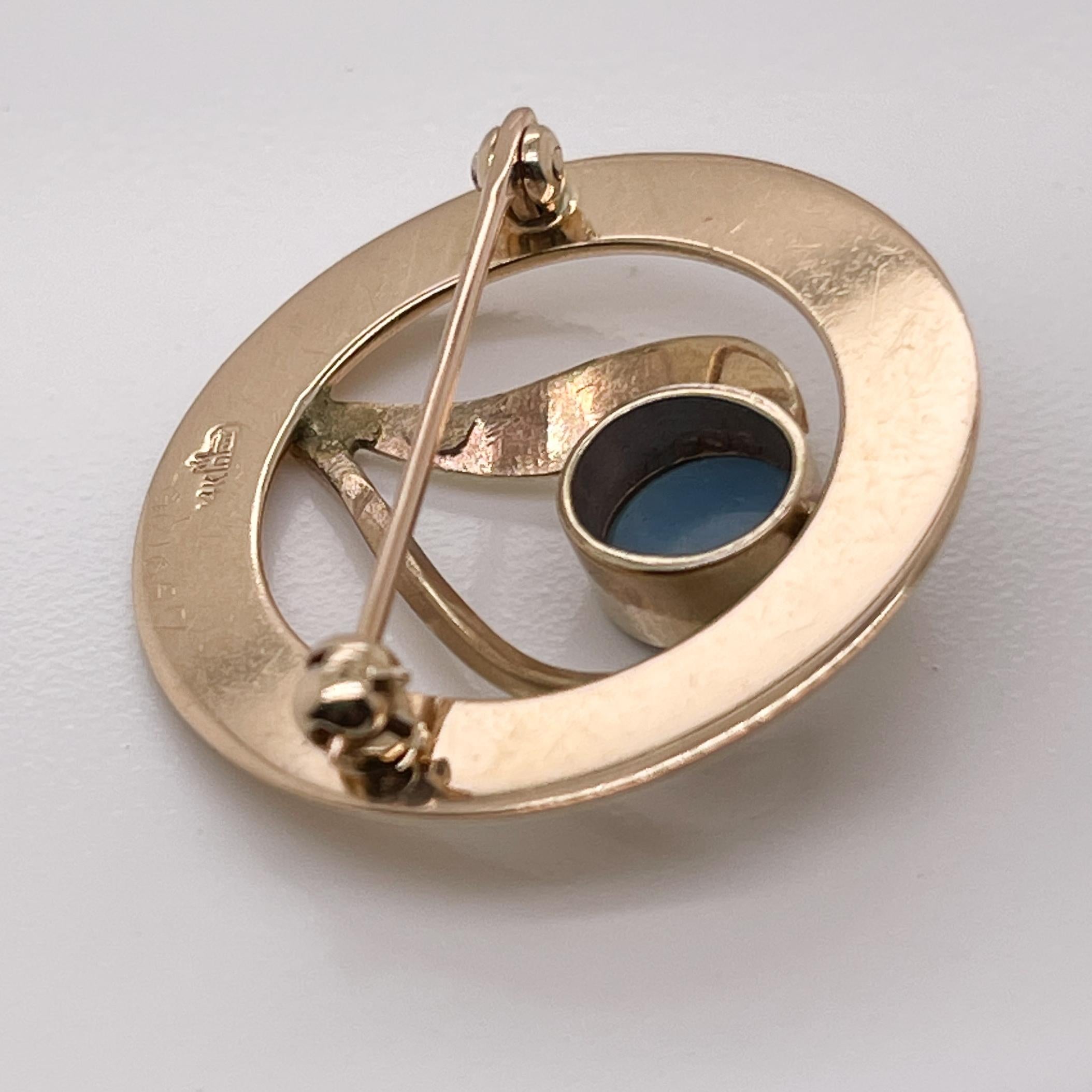 14K Gold & Australian Opal Brooch or Pin In Good Condition For Sale In Philadelphia, PA