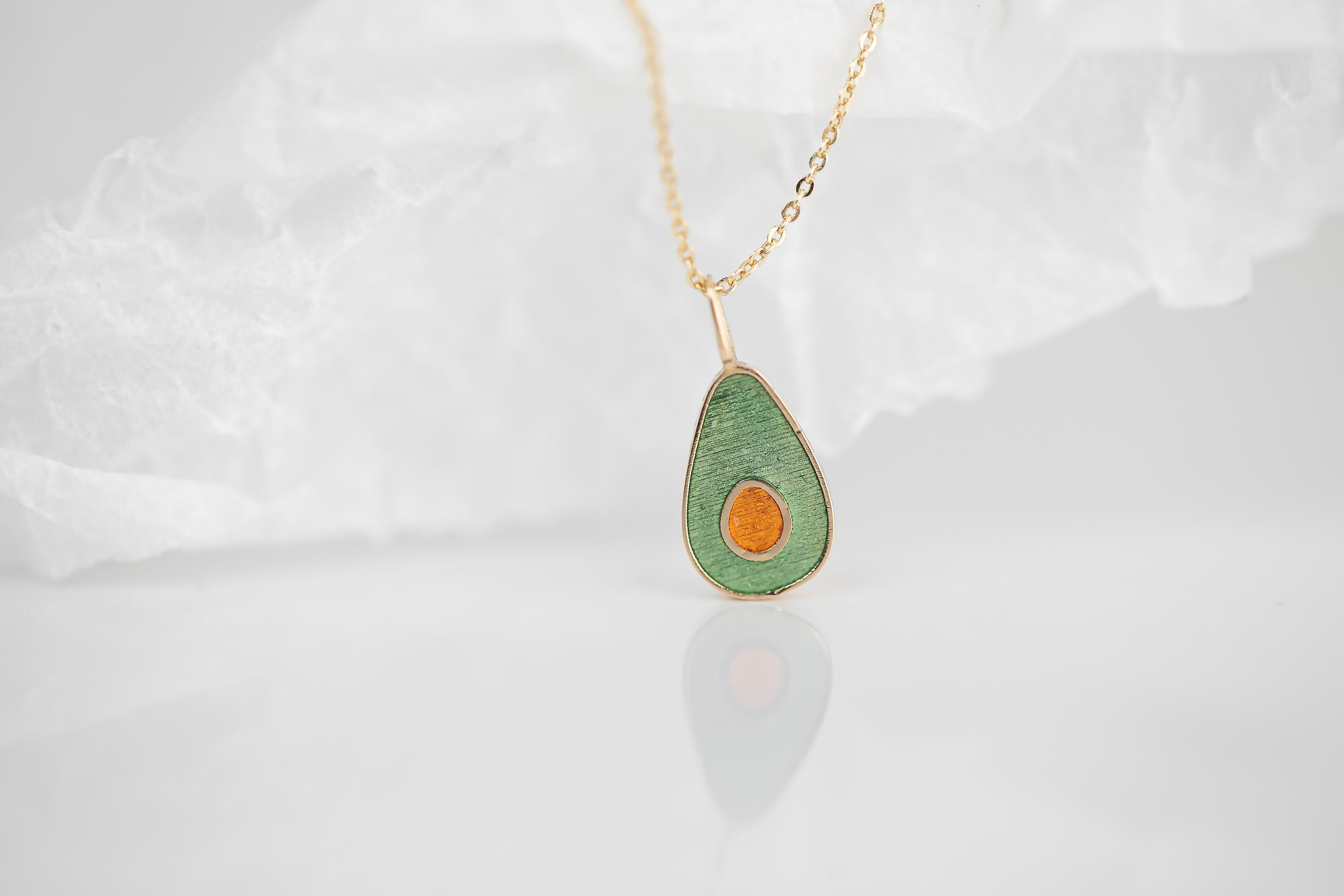 avocado necklace gold