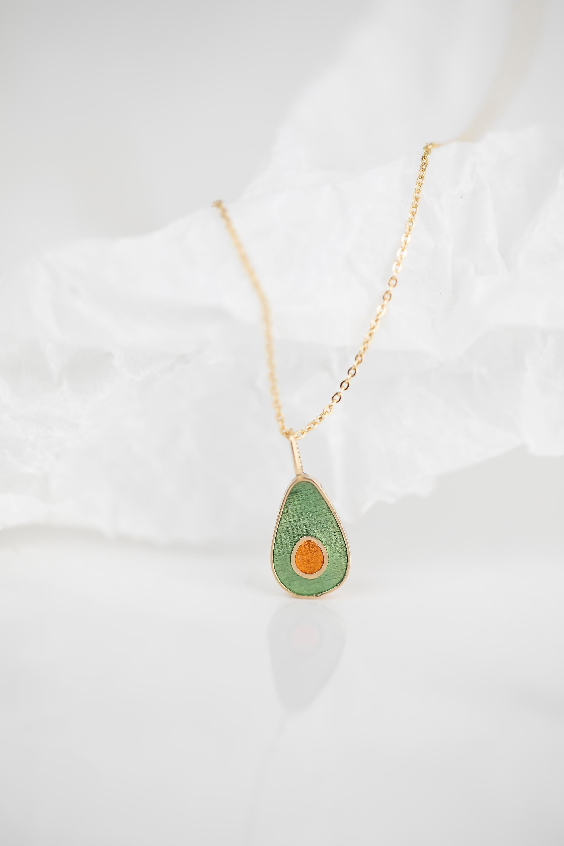 avocado necklace gold