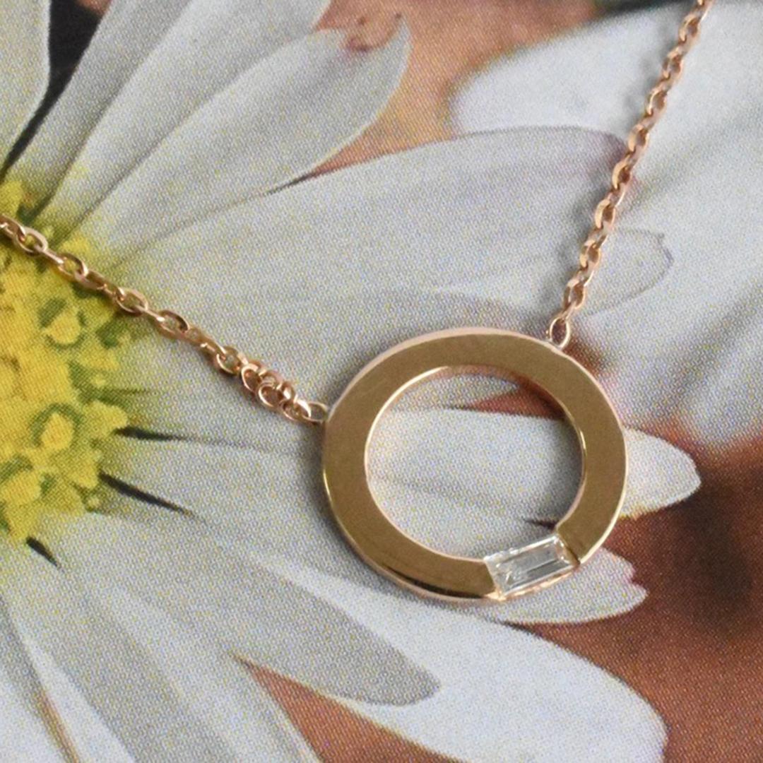 14k Gold Baguette-Diamant-Anhänger-Halskette mit Kreis-Anhänger aus Gold mit Diamant für Damen oder Herren im Angebot