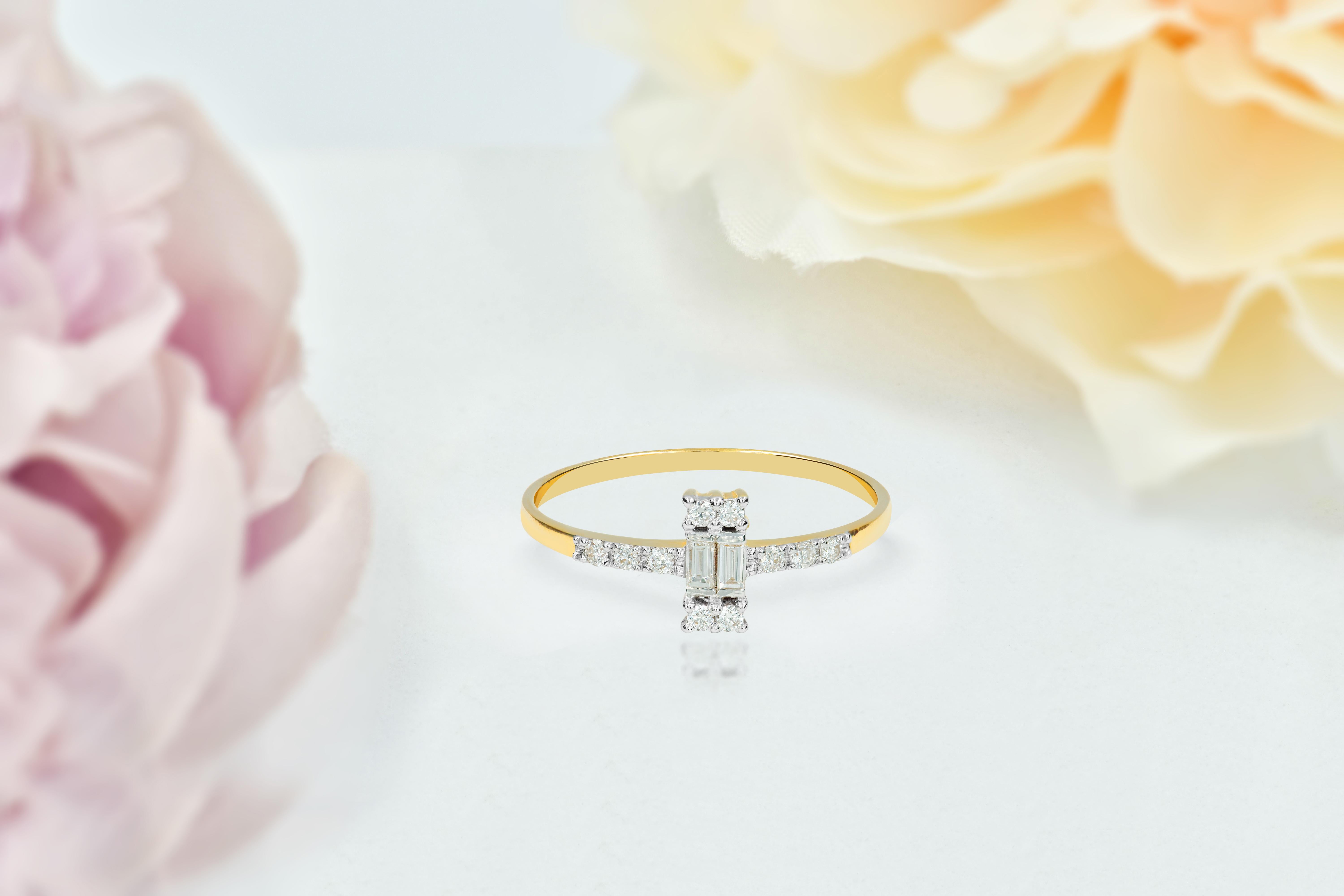 En vente :  Bague de mariage minimaliste en or 14 carats avec diamants baguettes 6