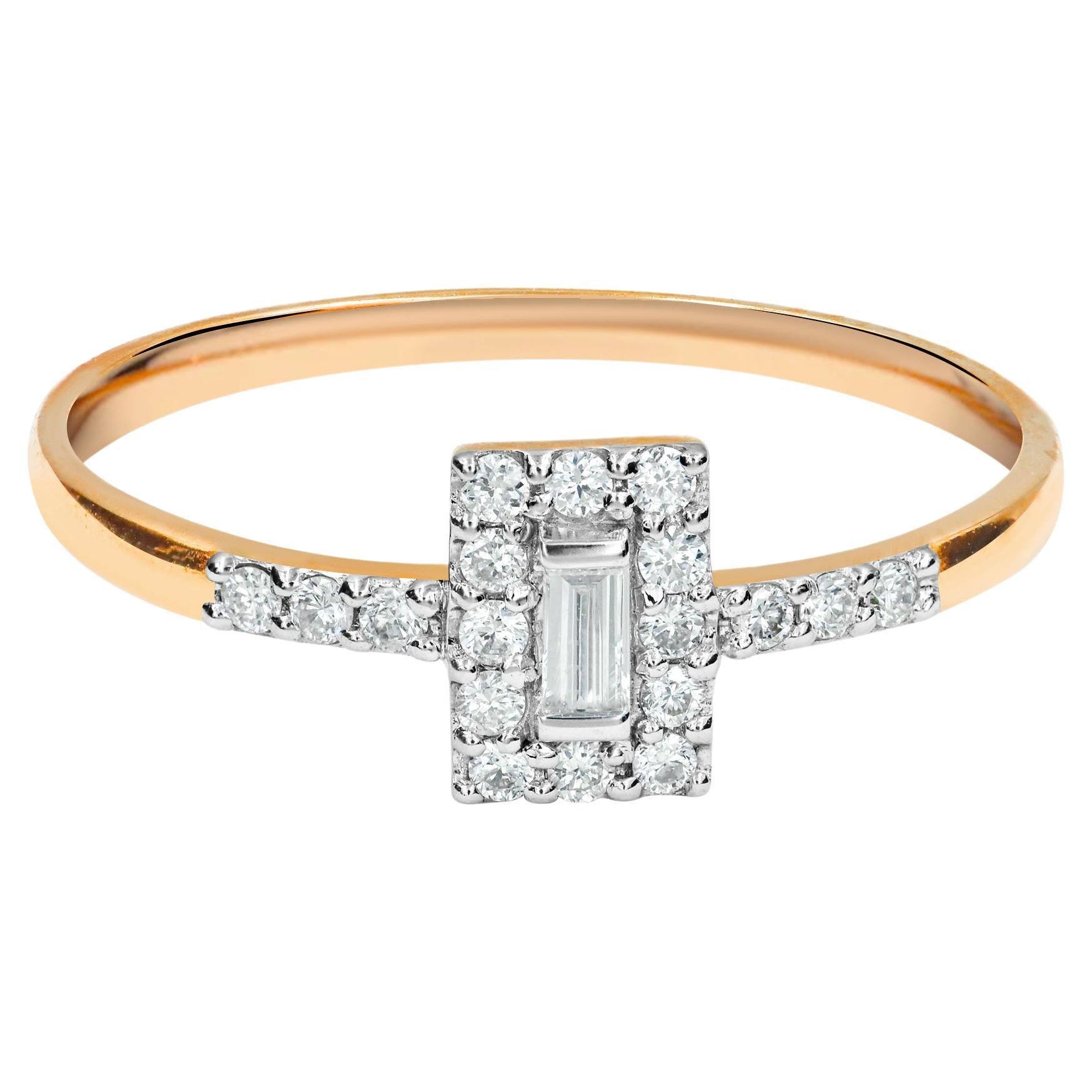 En vente :  Bague de fiançailles en or 14 carats avec diamants taille baguette