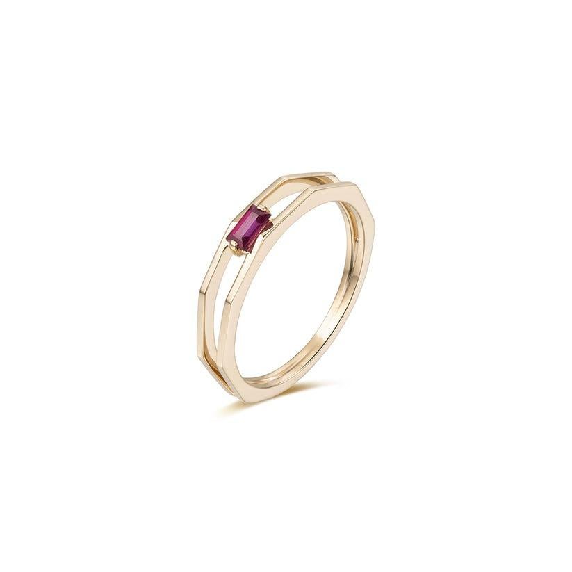 En vente :  Bague hexagonale ouverte avec rubis baguette en or jaune 14 carats 4