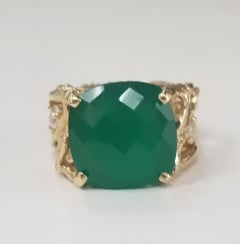14 Karat Gold Bark Green Onyx Ring